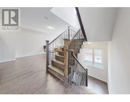 18 Bennington Road, Newmarket, ON L3X0M8 Photo 18