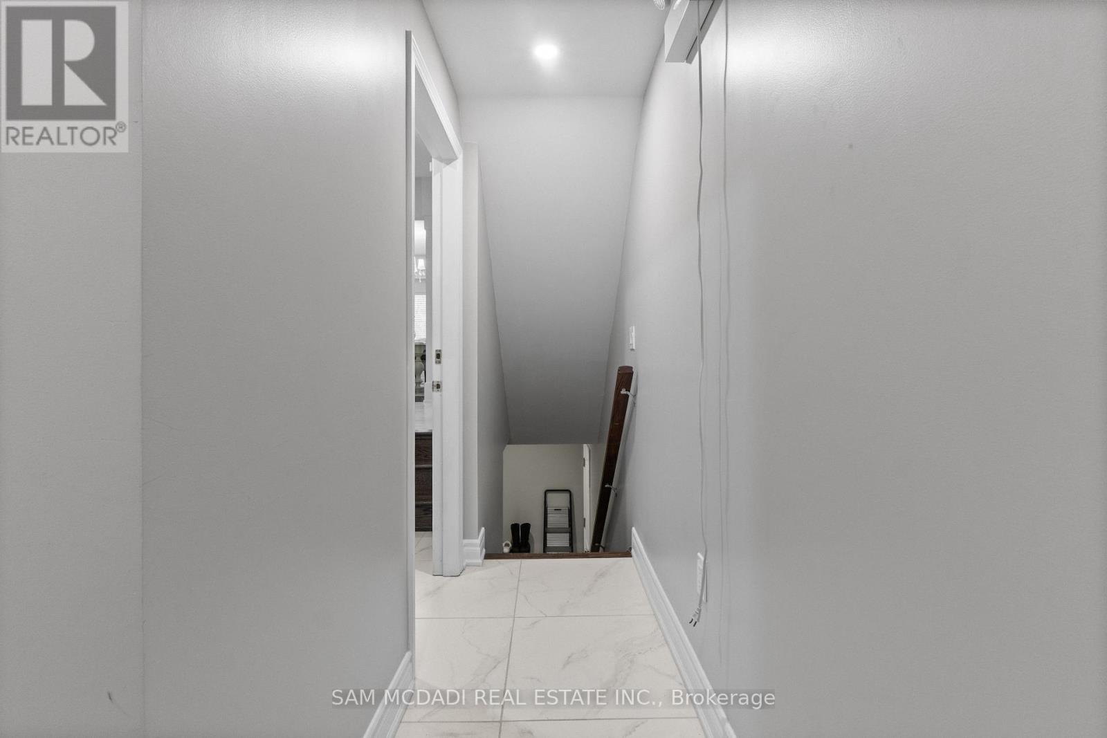 2 BAKERSFIELD ROAD - Image 34