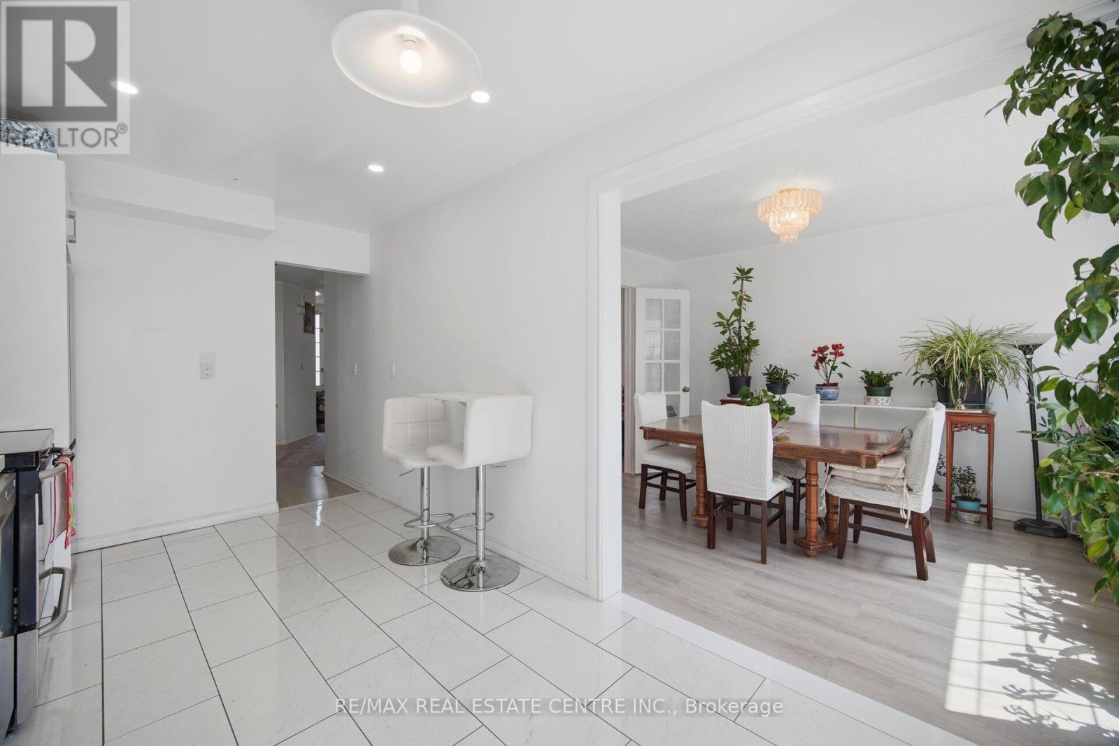 #2 3 HARTNELL SQUARE - 14
