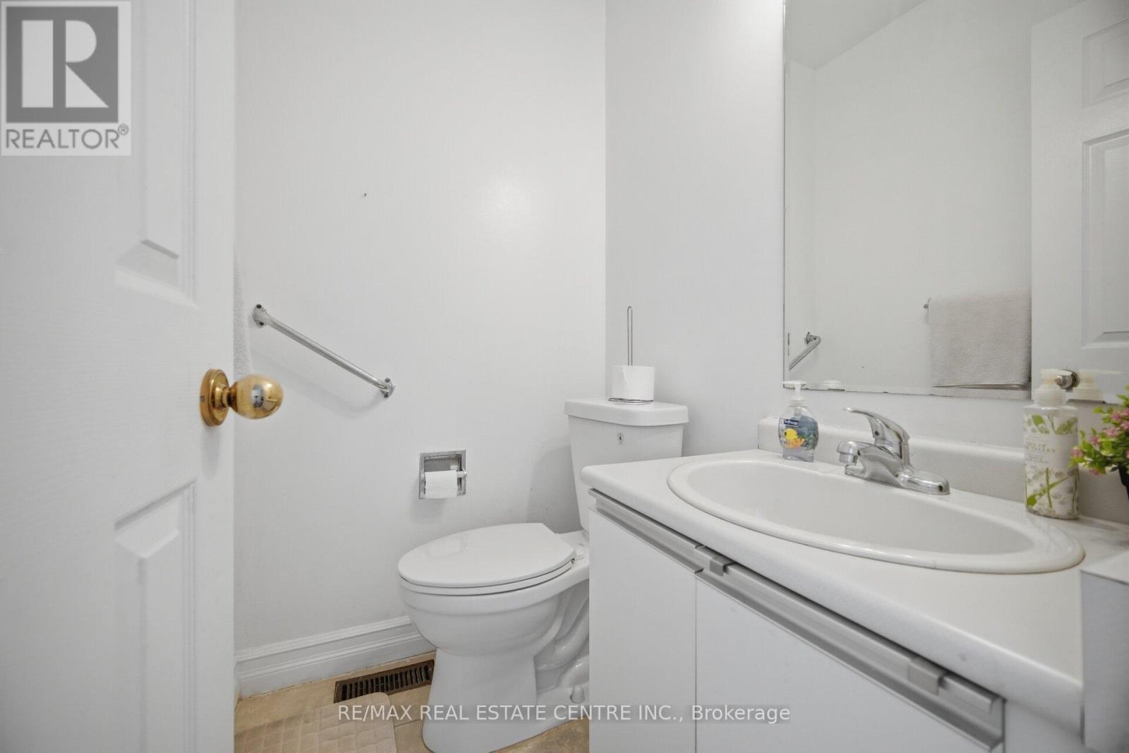 #2 3 HARTNELL SQUARE - 15