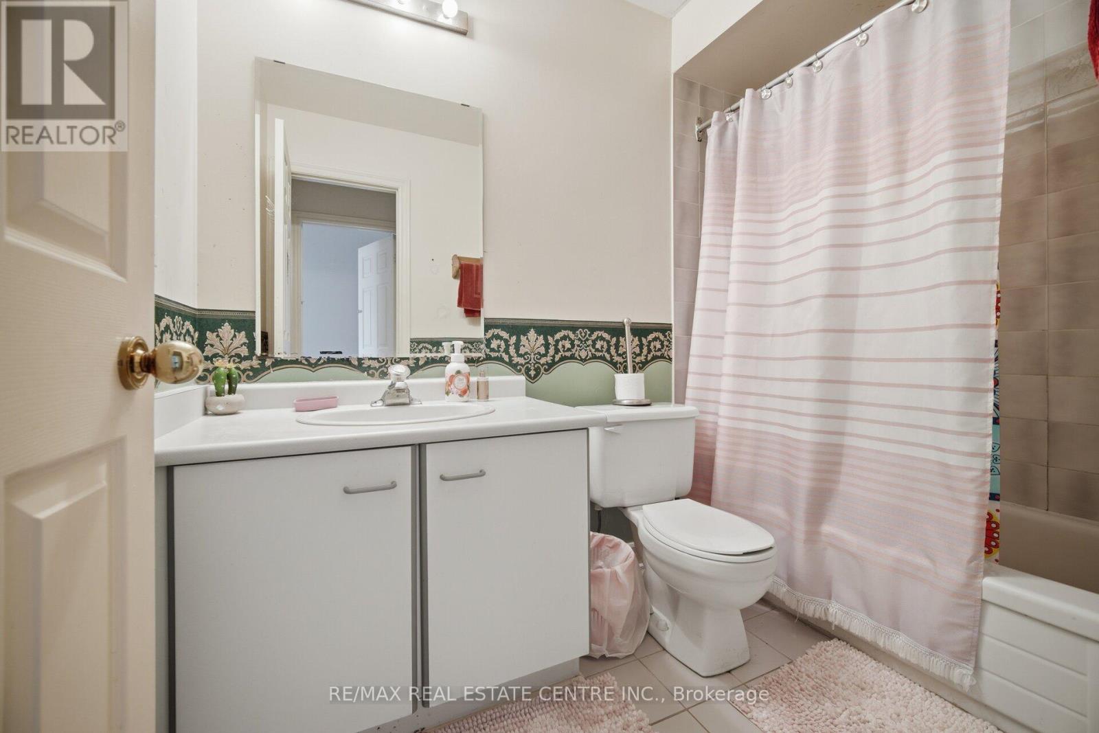 #2 3 HARTNELL SQUARE - 31