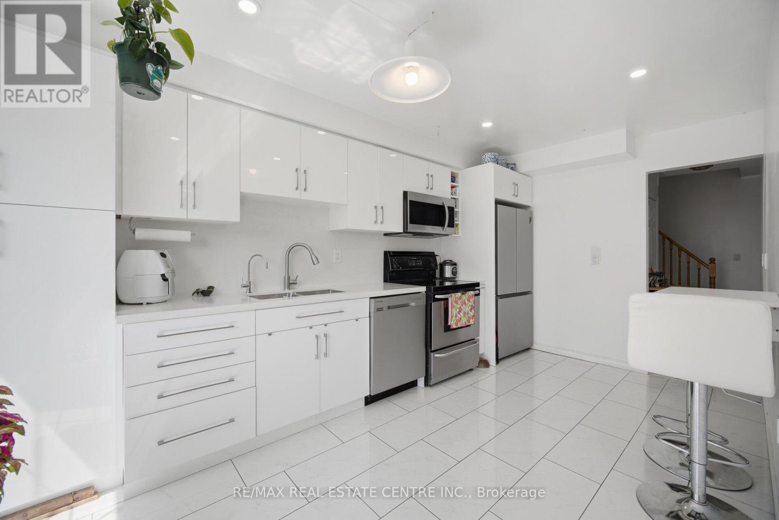 #2 3 HARTNELL SQUARE - 9