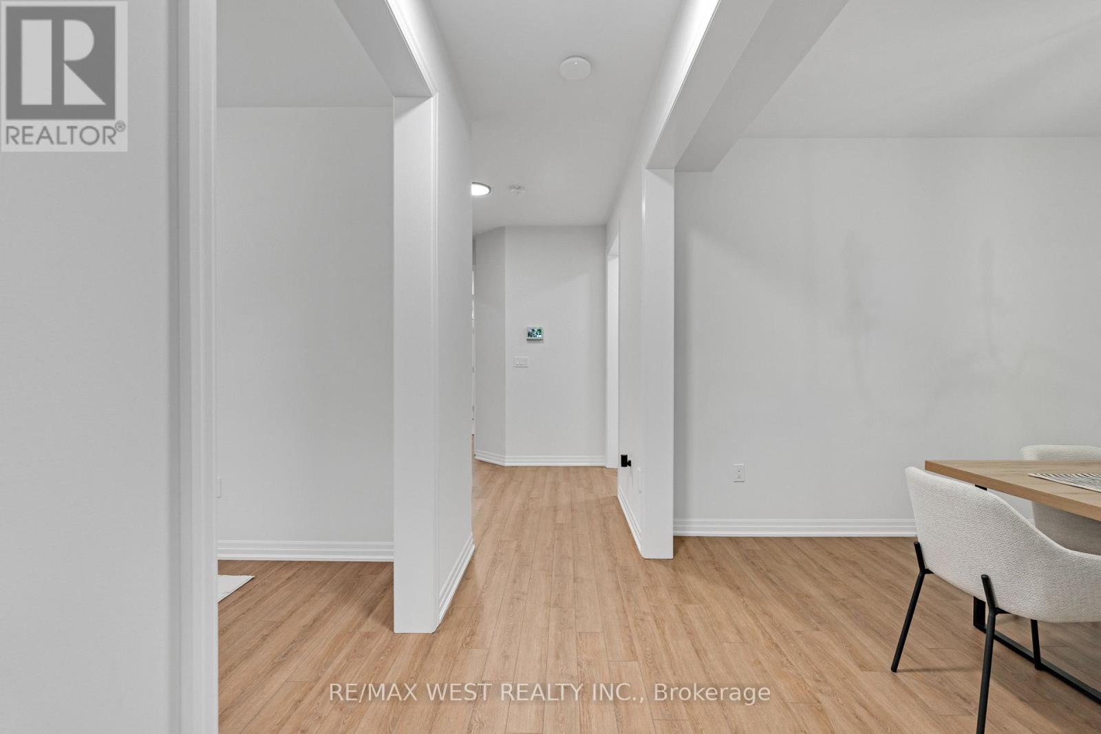 24 HANTON CRESCENT - Image 12