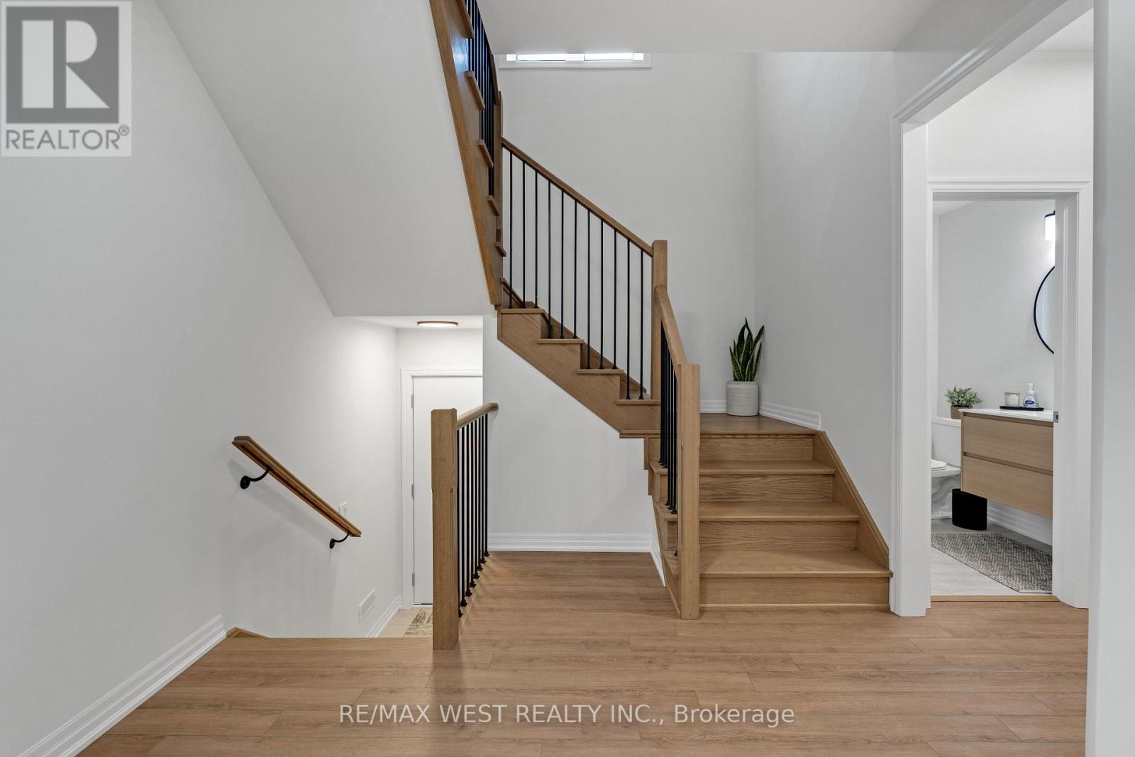 24 HANTON CRESCENT - Image 20