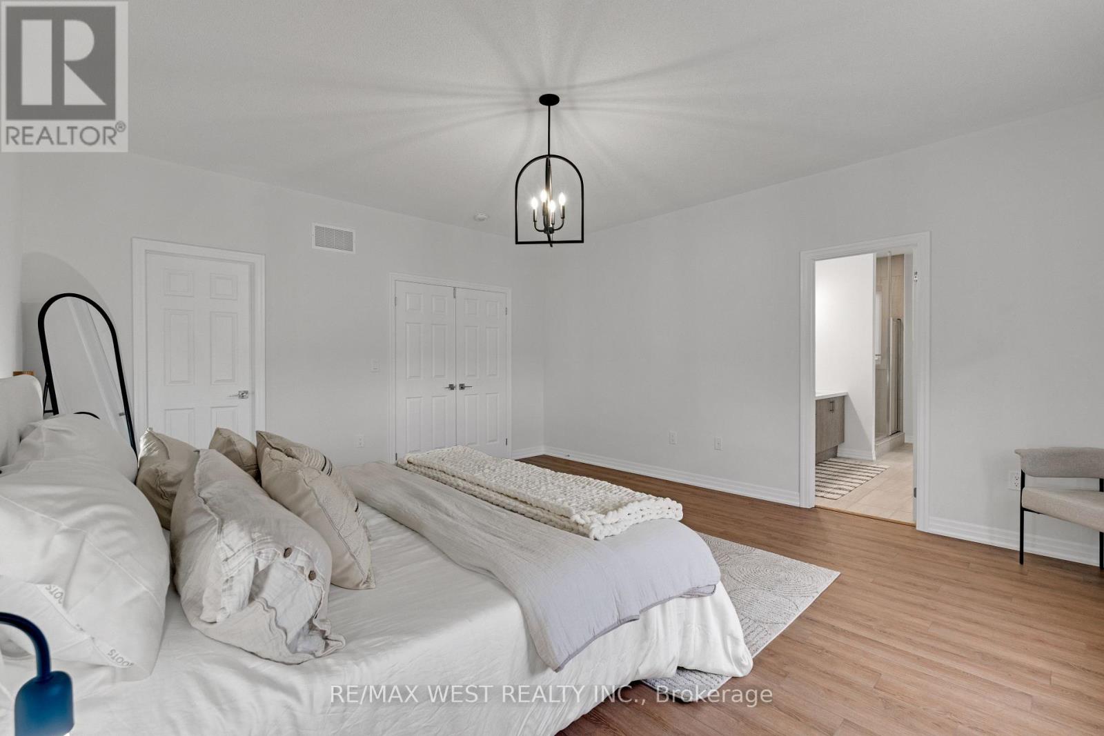 24 HANTON CRESCENT - Image 24