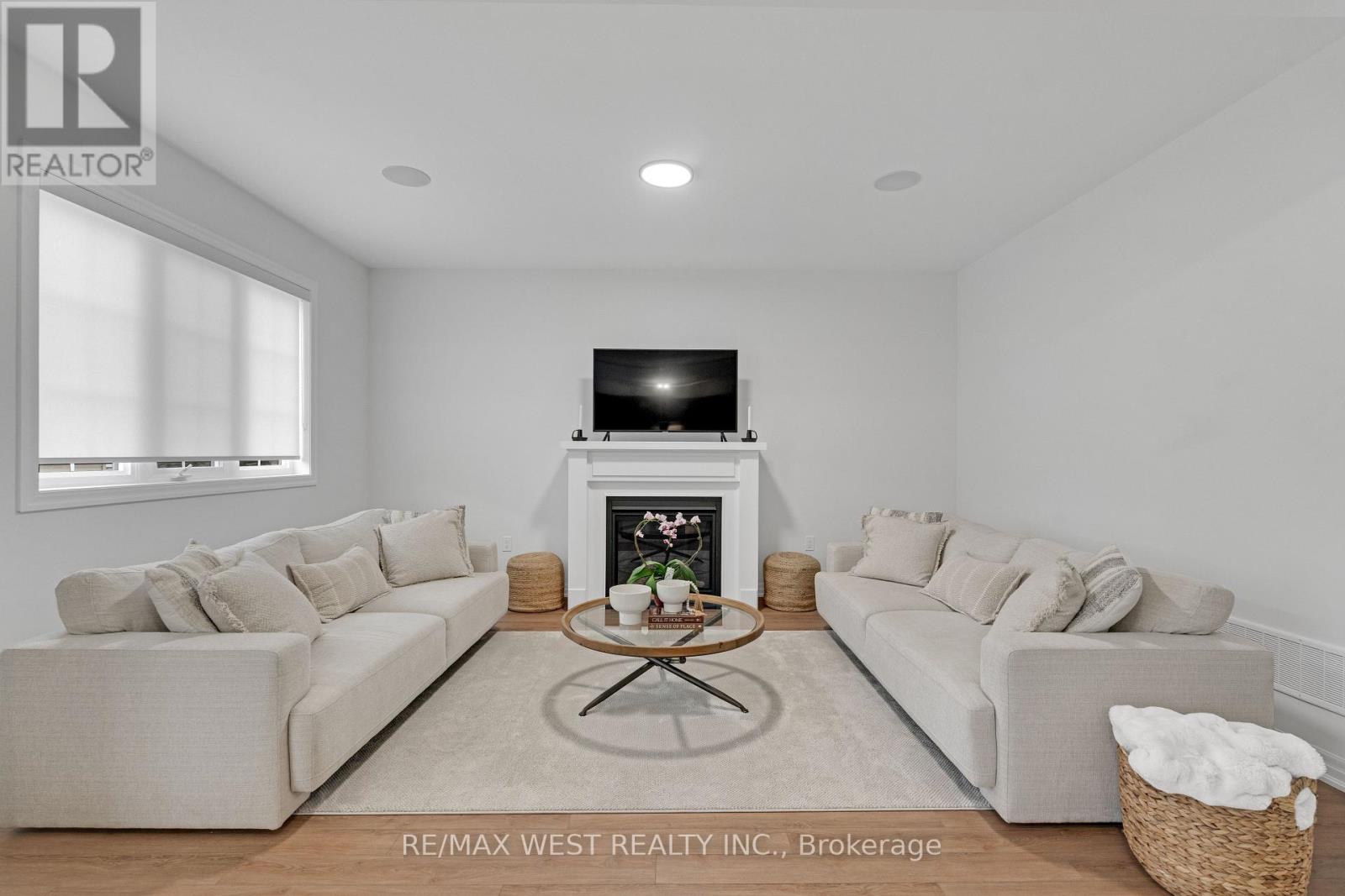 24 HANTON CRESCENT - Image 8