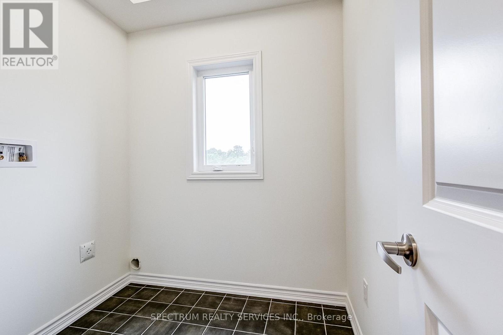 31 STRICKLAND AVENUE - Image 15
