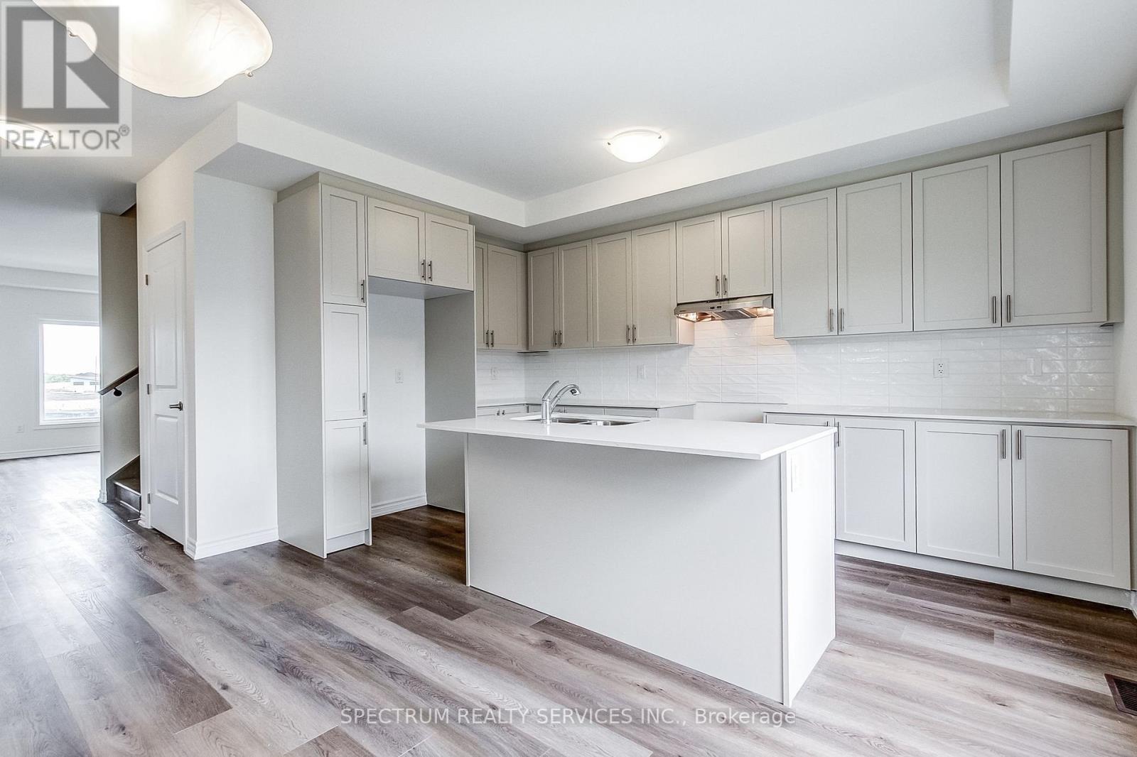 29 STRICKLAND AVENUE - 21