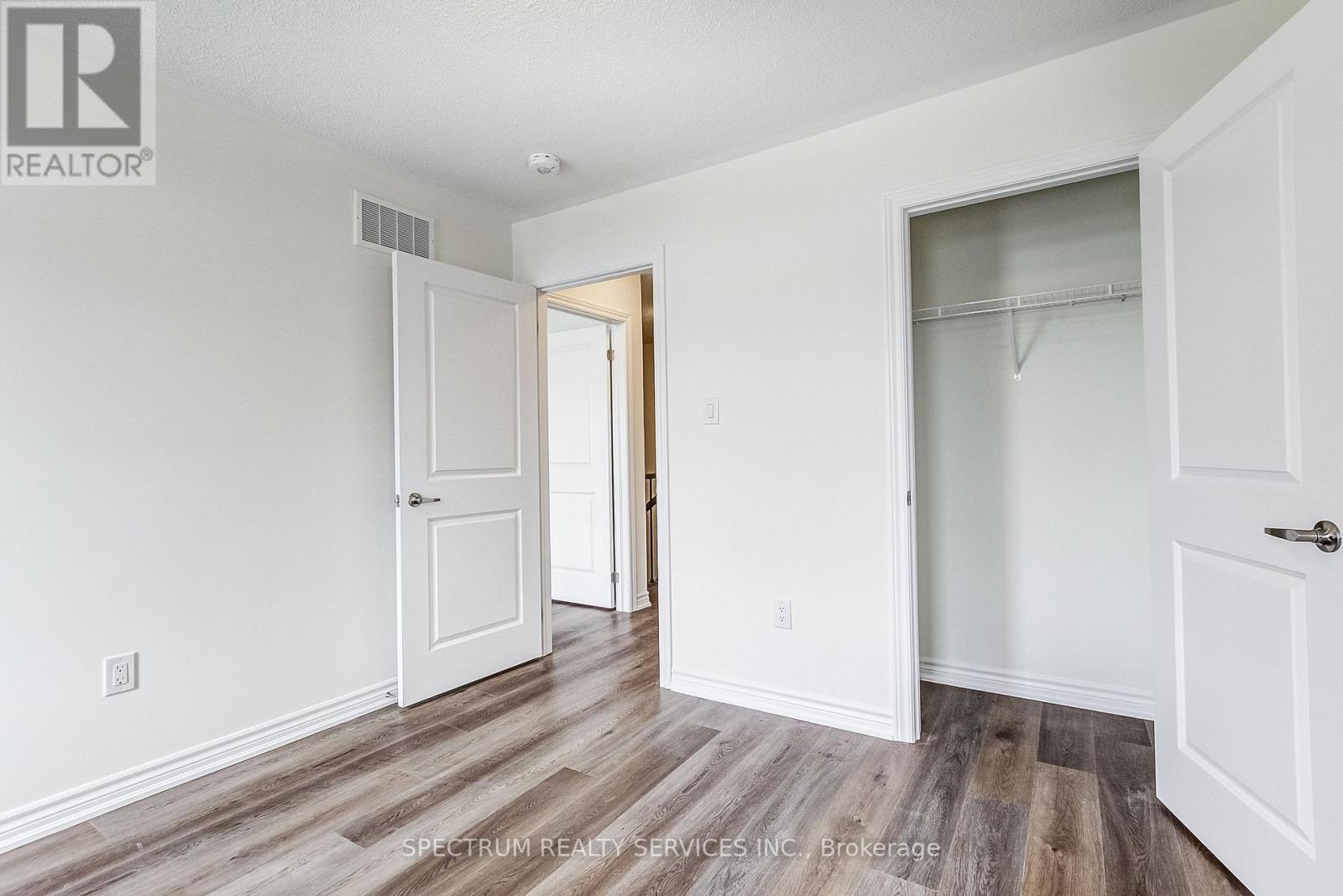29 STRICKLAND AVENUE - 34