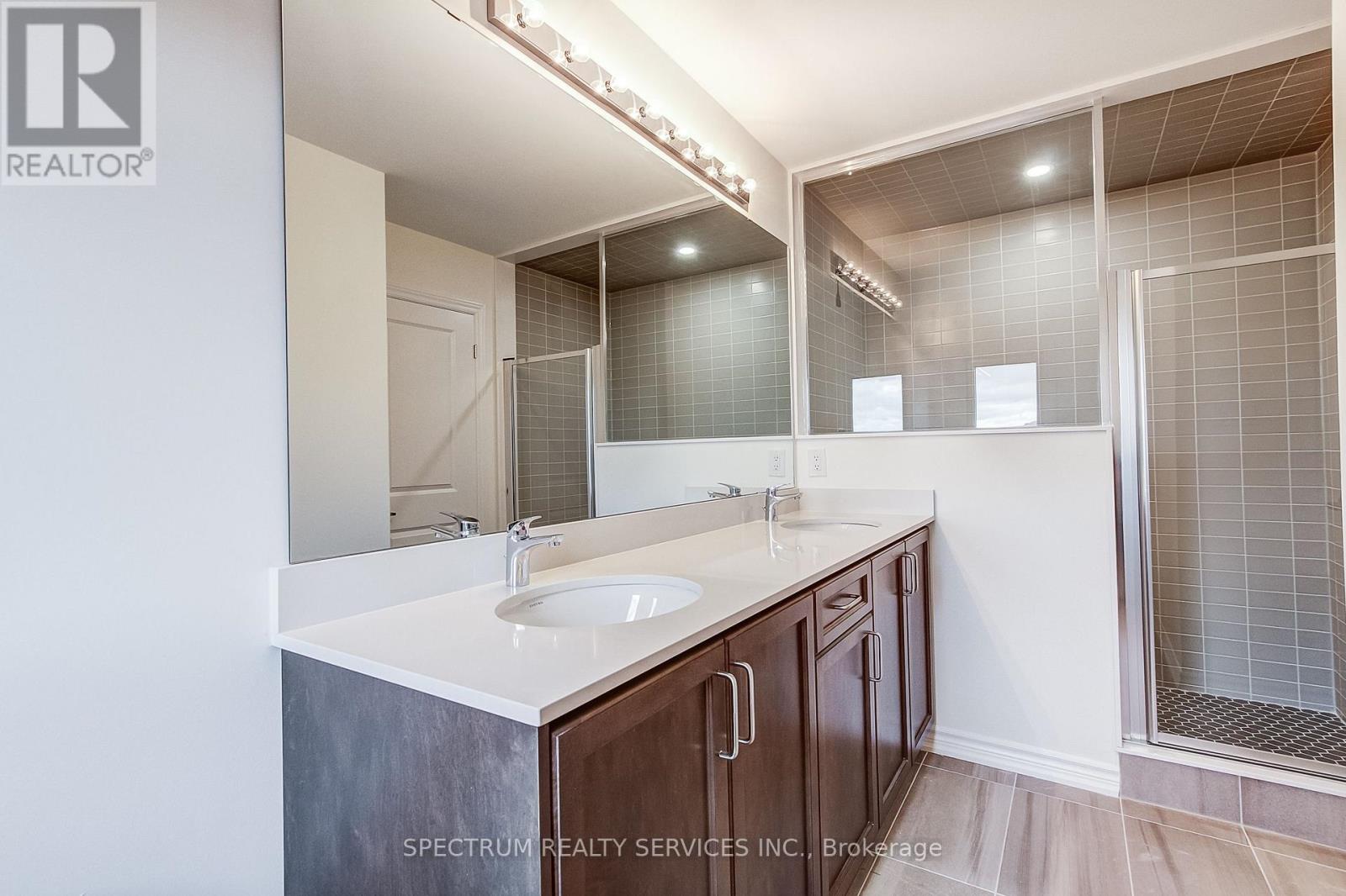 29 STRICKLAND AVENUE - 38
