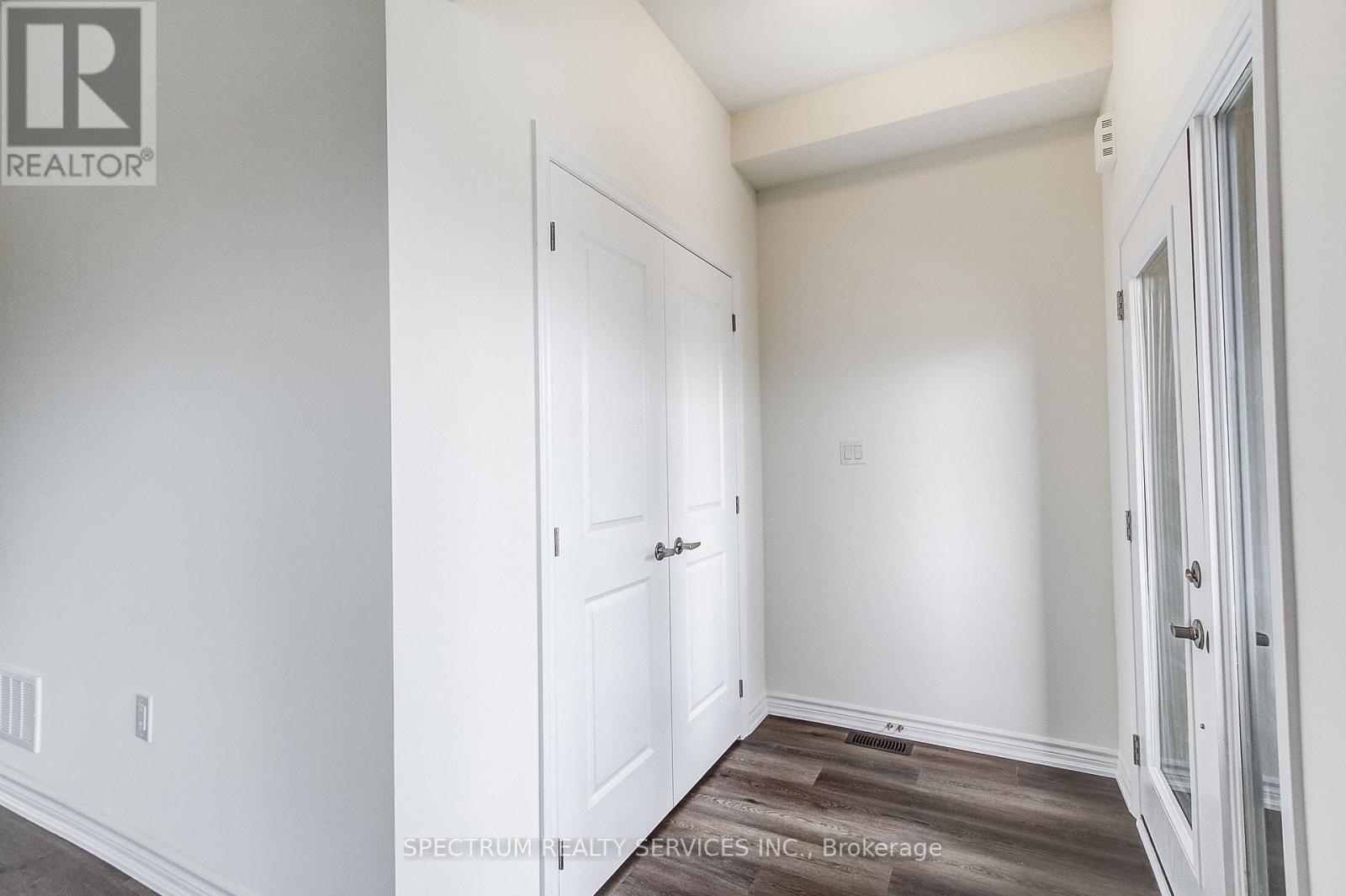 29 STRICKLAND AVENUE - 8