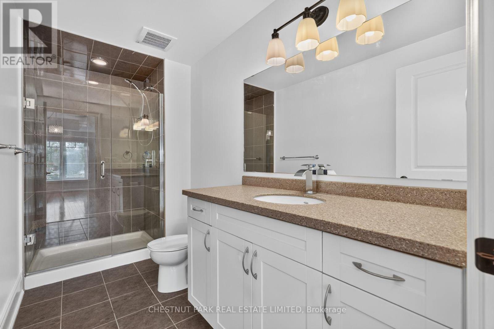 #201 1 PARK STREET - Image 34