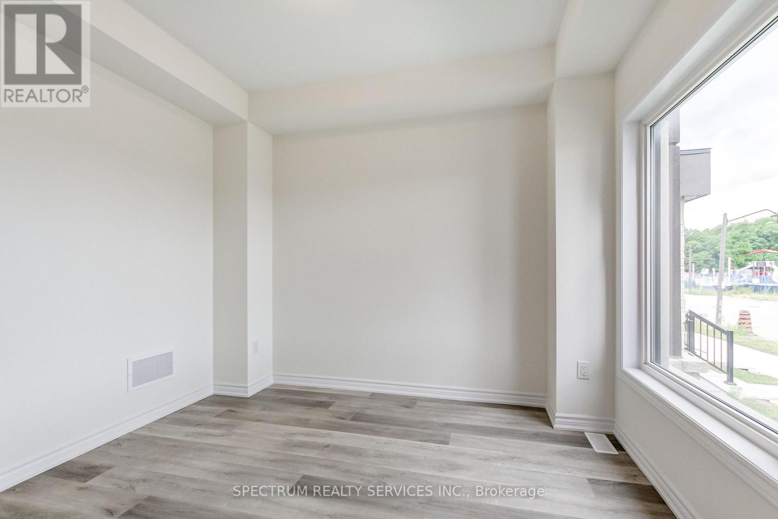 27 STRICKLAND AVENUE - Image 11