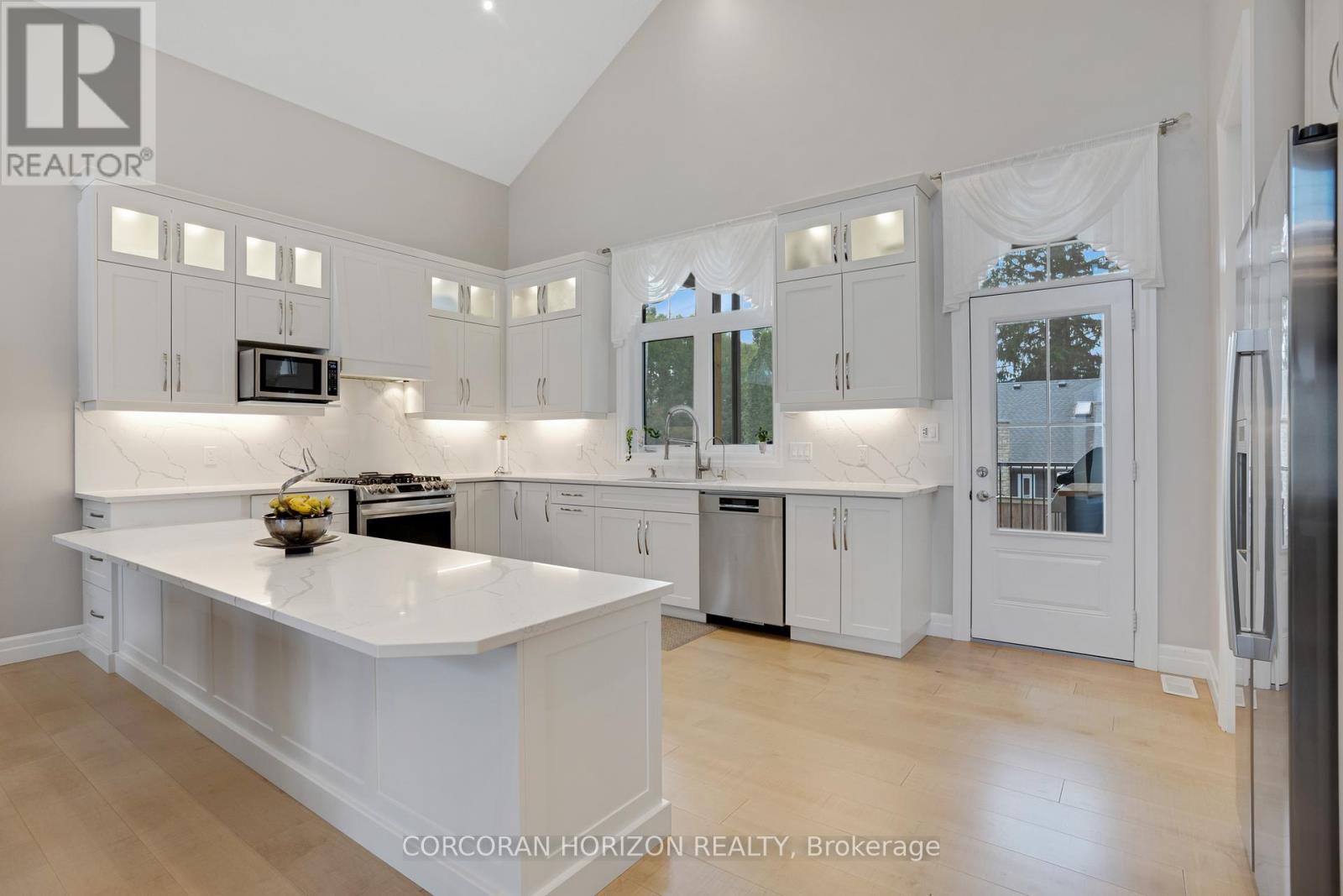305 BLAIR CREEK DRIVE - Image 12