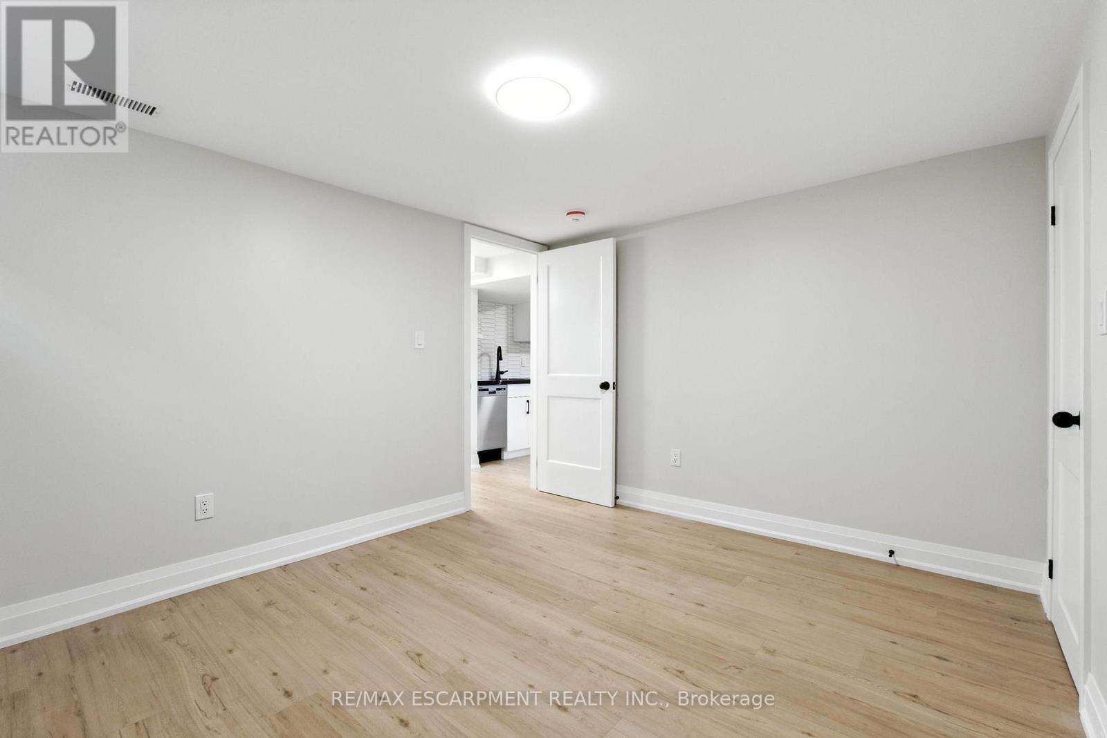 929 UPPER OTTAWA STREET - Image 29
