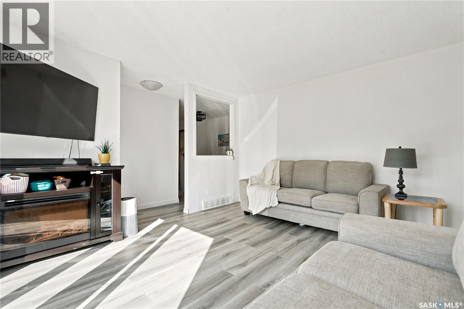55 Trident CRESCENT - 10
