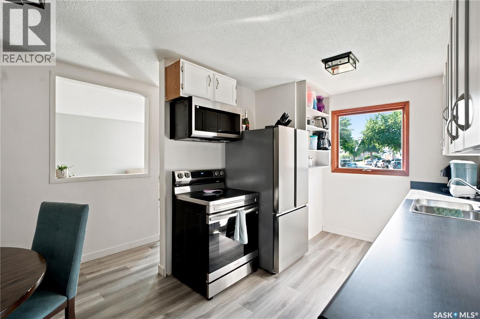 55 Trident CRESCENT - 13