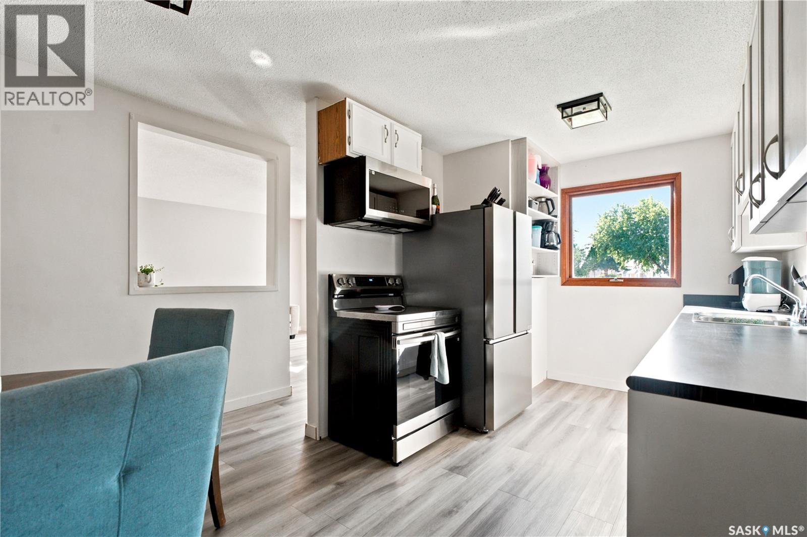 55 Trident CRESCENT - 23