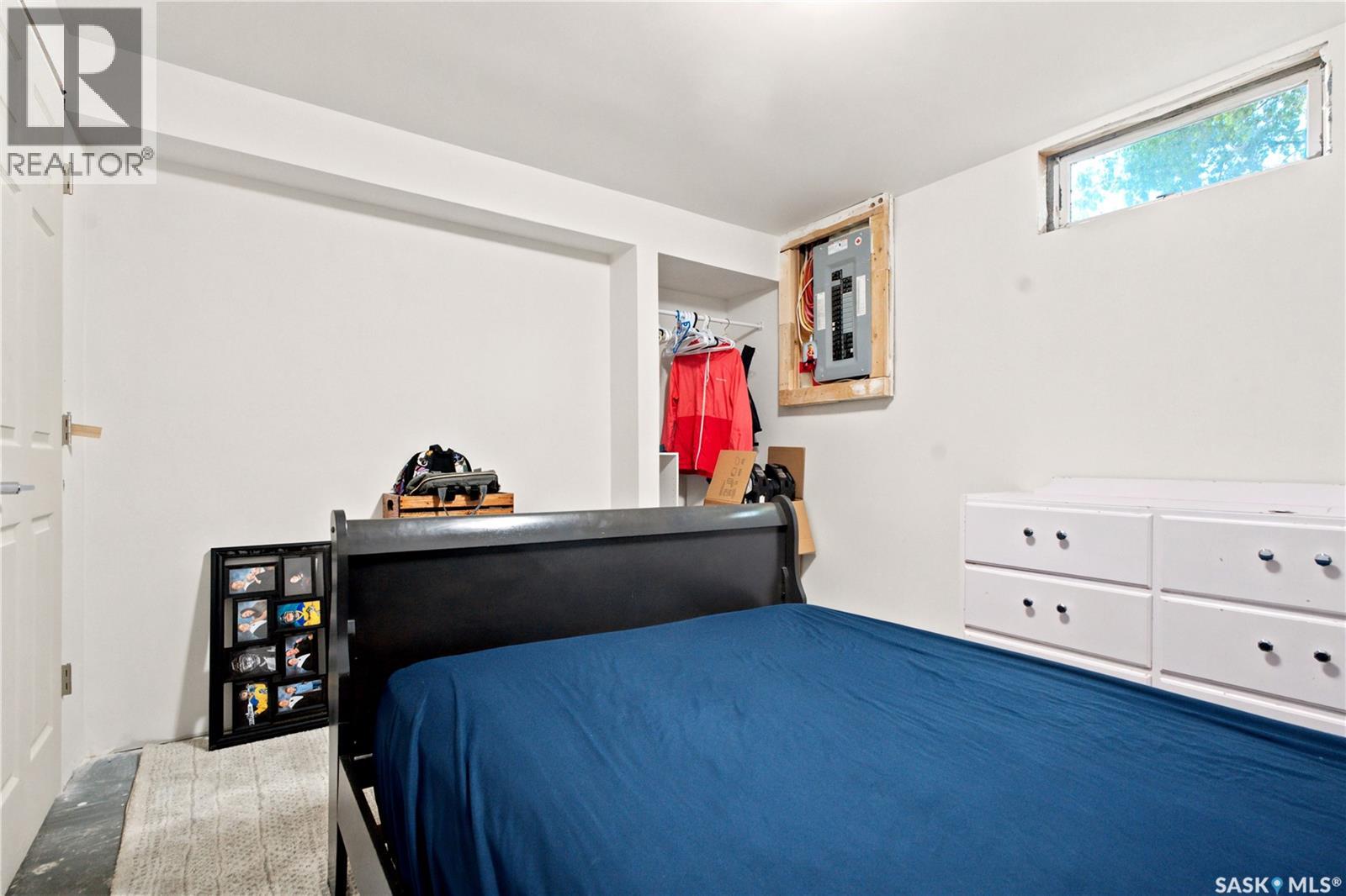 55 Trident CRESCENT - 36