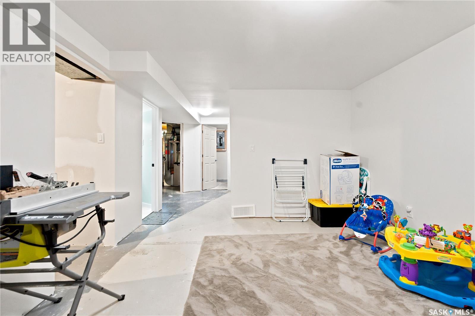 55 Trident CRESCENT - 43