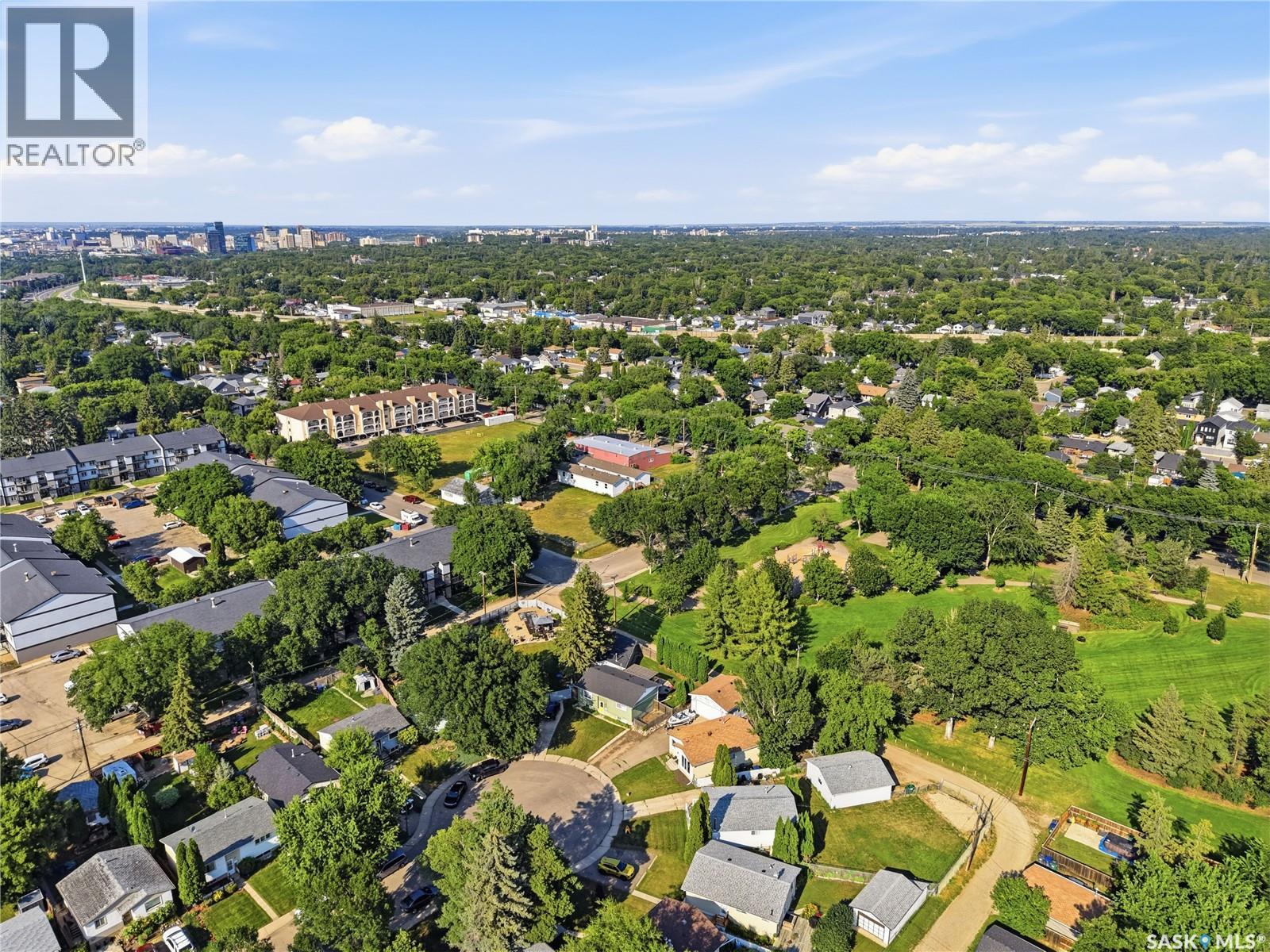 55 Trident CRESCENT - 60