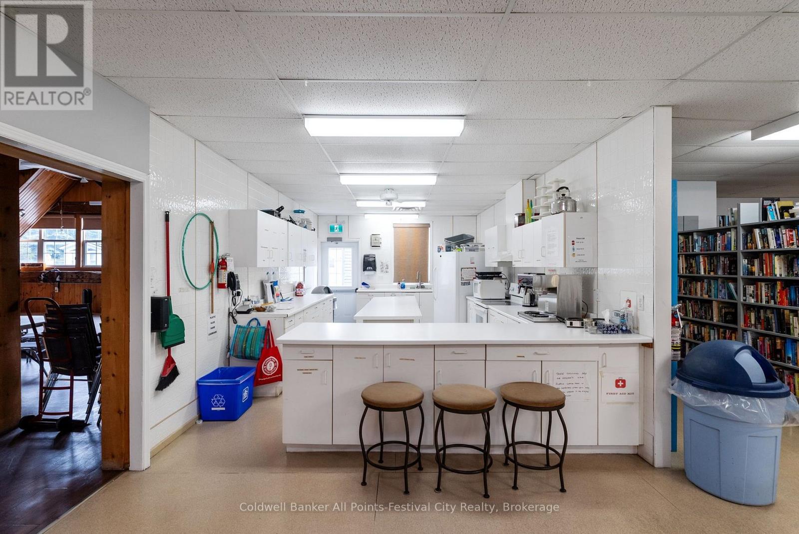 71 CHEROKEE LANE - Image 46
