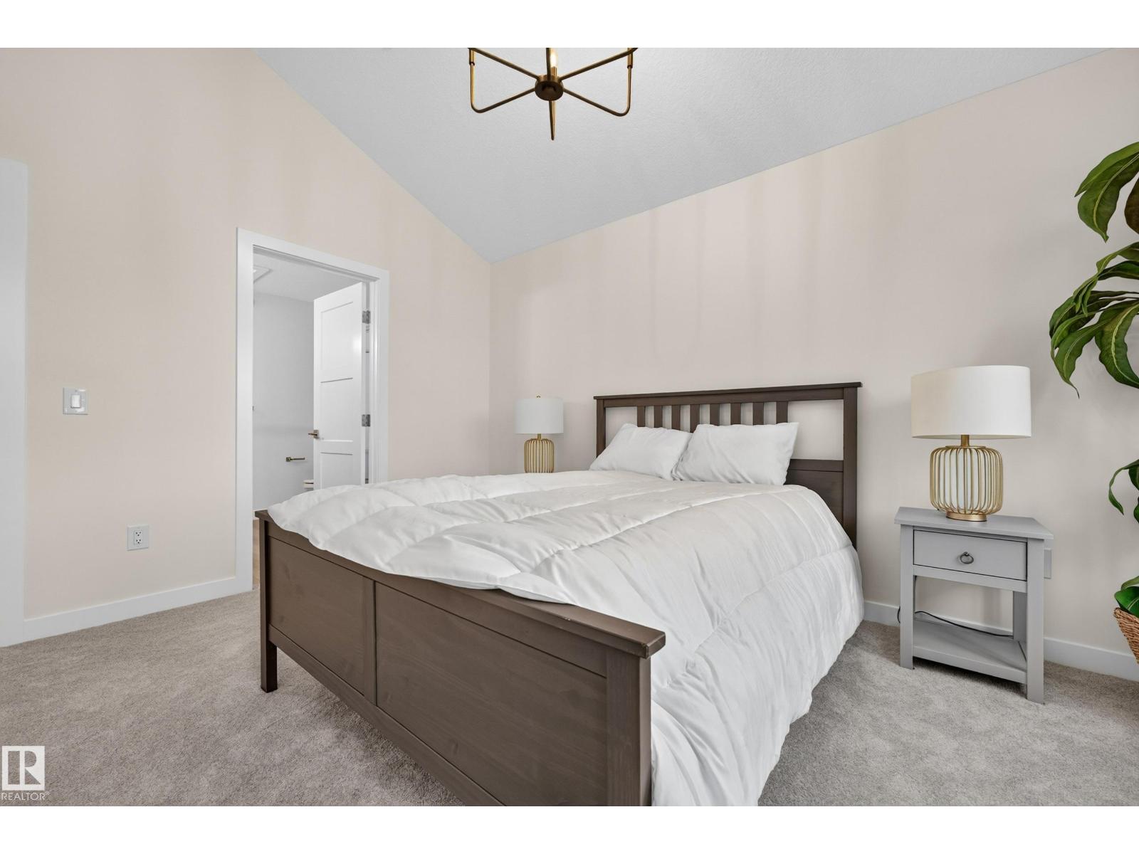 5604 105 AV NW - 31