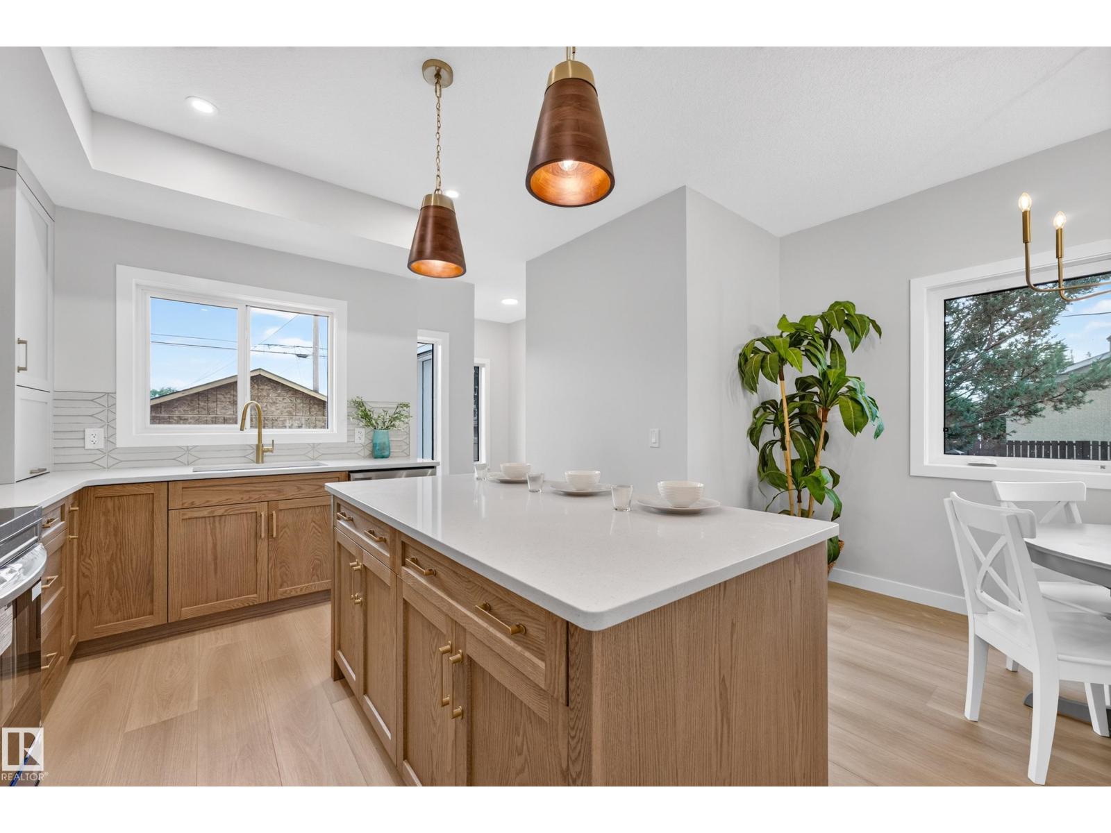 5604 105 AV NW - 24