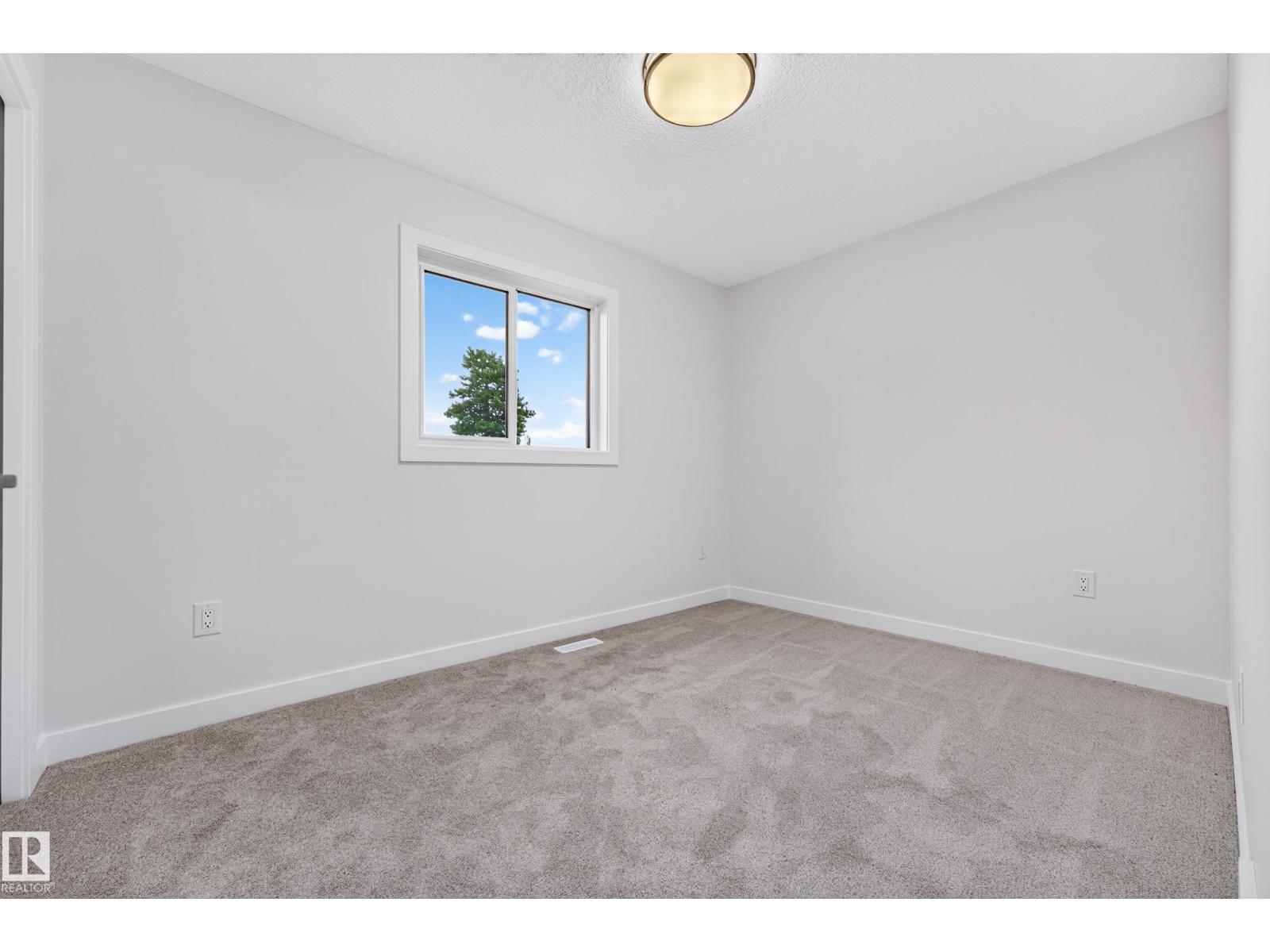 5604 105 AV NW - Image 36