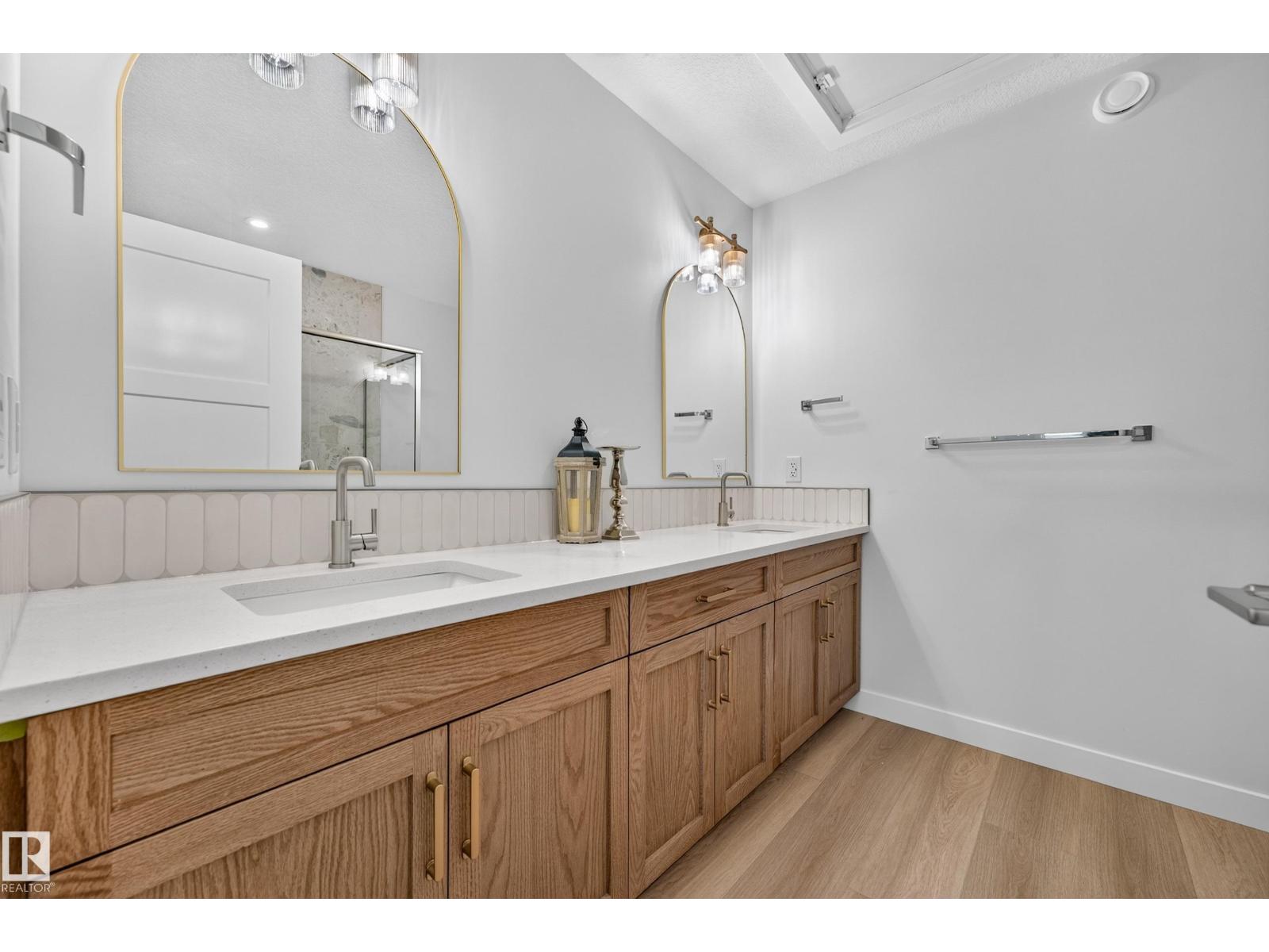 5604 105 AV NW - 33