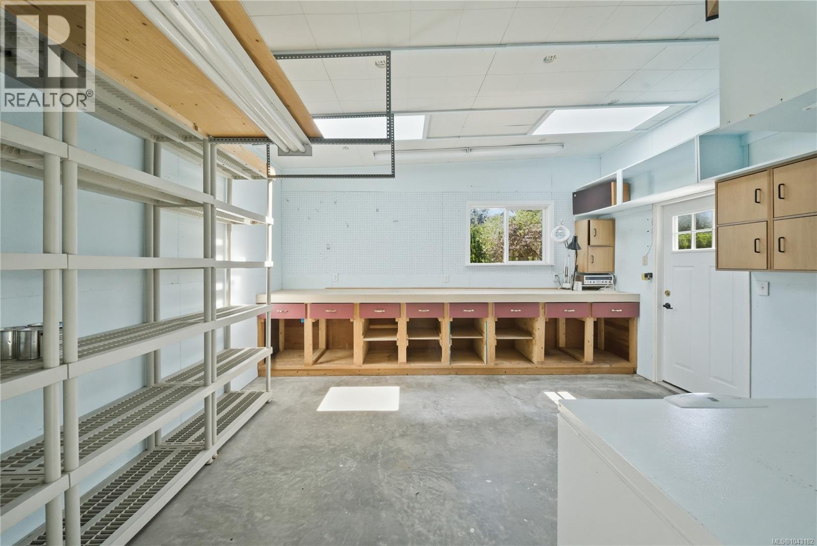 6214 Rich Rd - Image 39