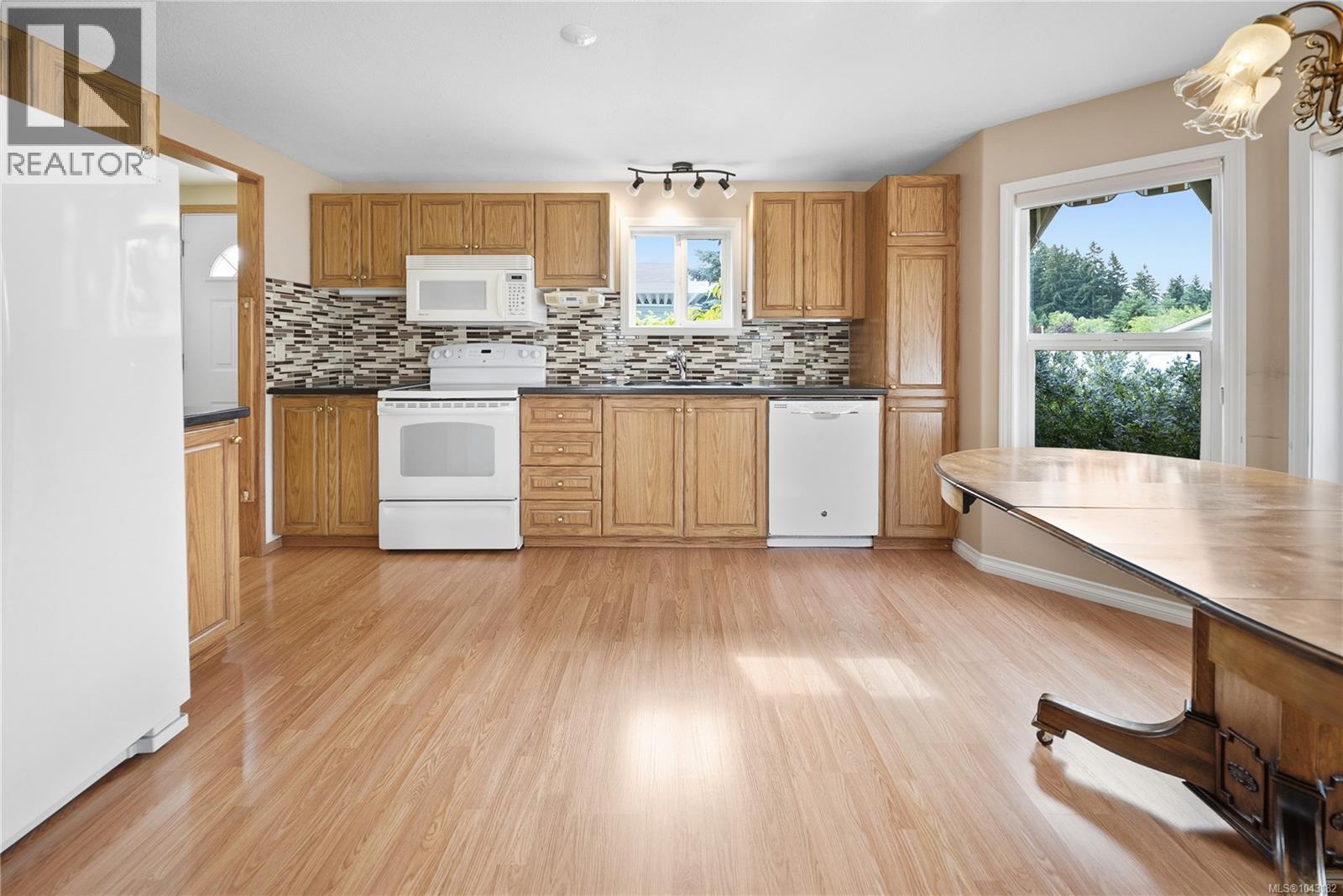 6214 Rich Rd - Image 4