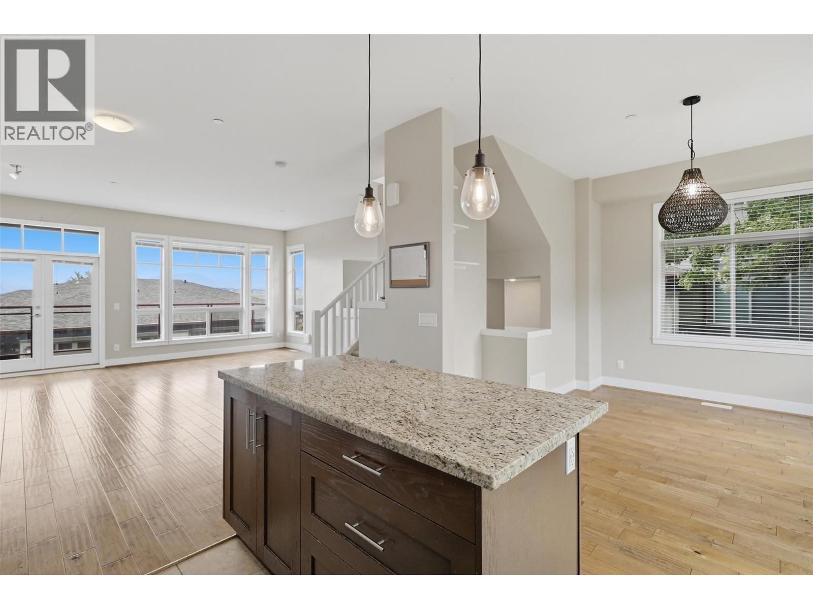 #11 175 HOLLOWAY Drive - 14