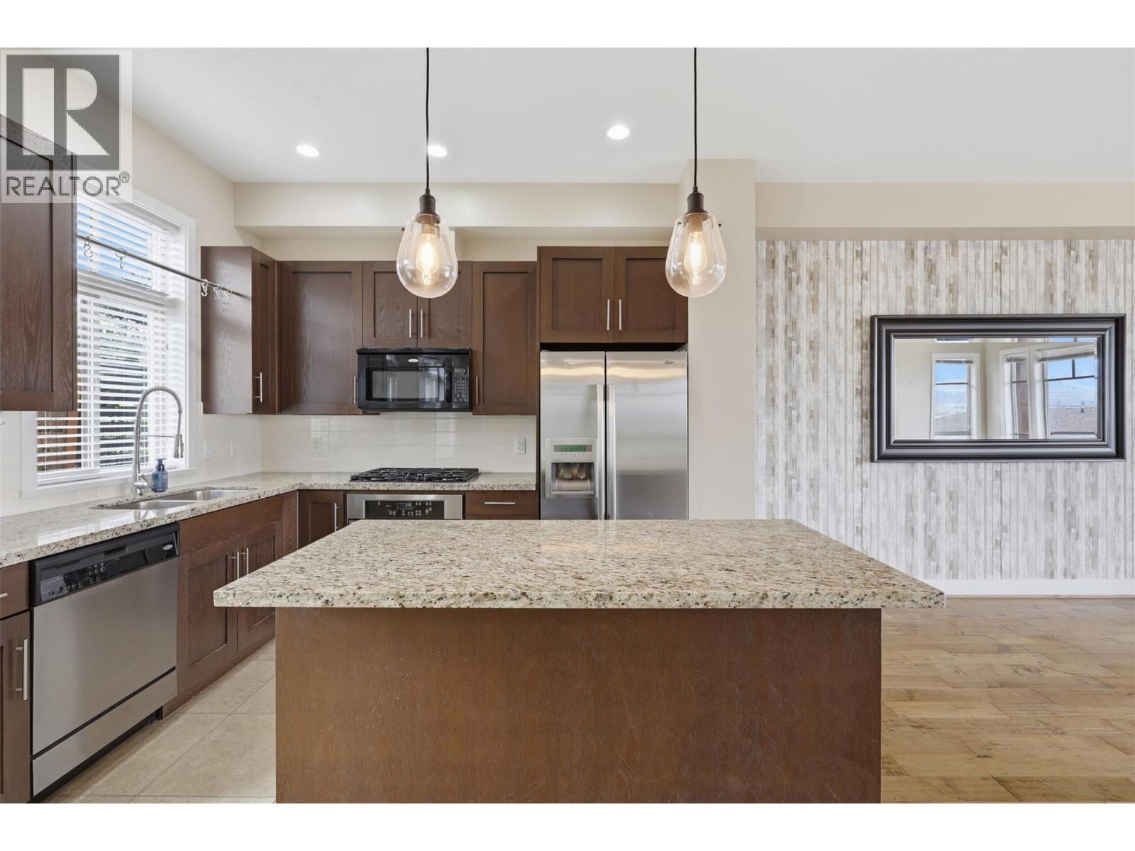 #11 175 HOLLOWAY Drive - 16
