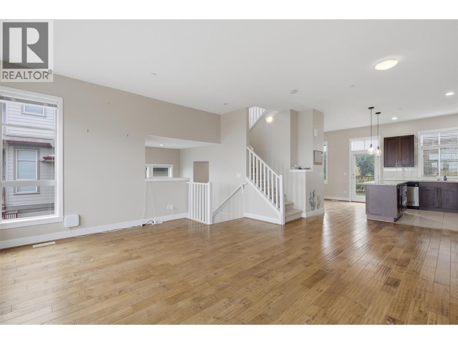 #11 175 HOLLOWAY Drive - 9