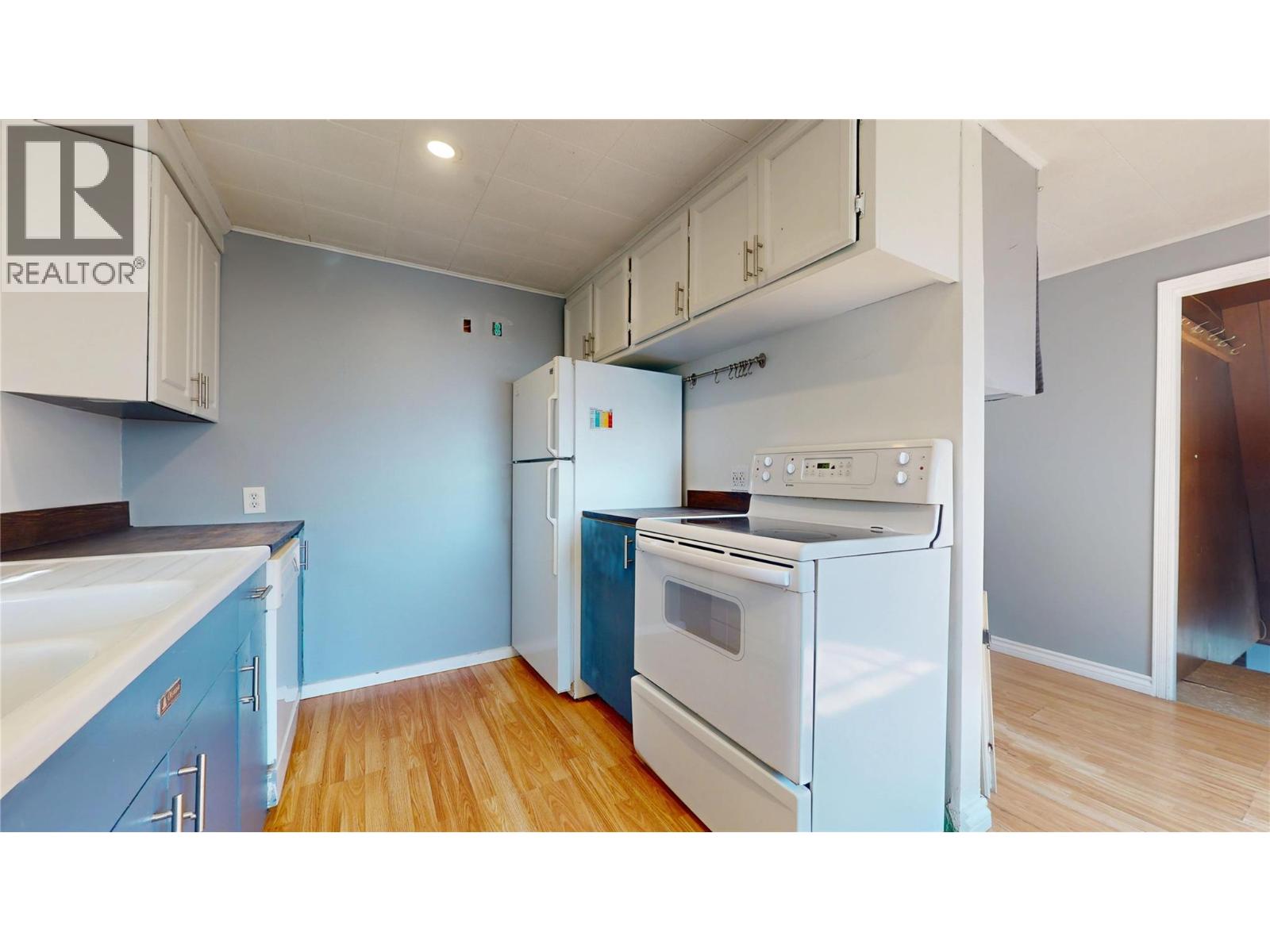 200 5TH Avenue S - 11