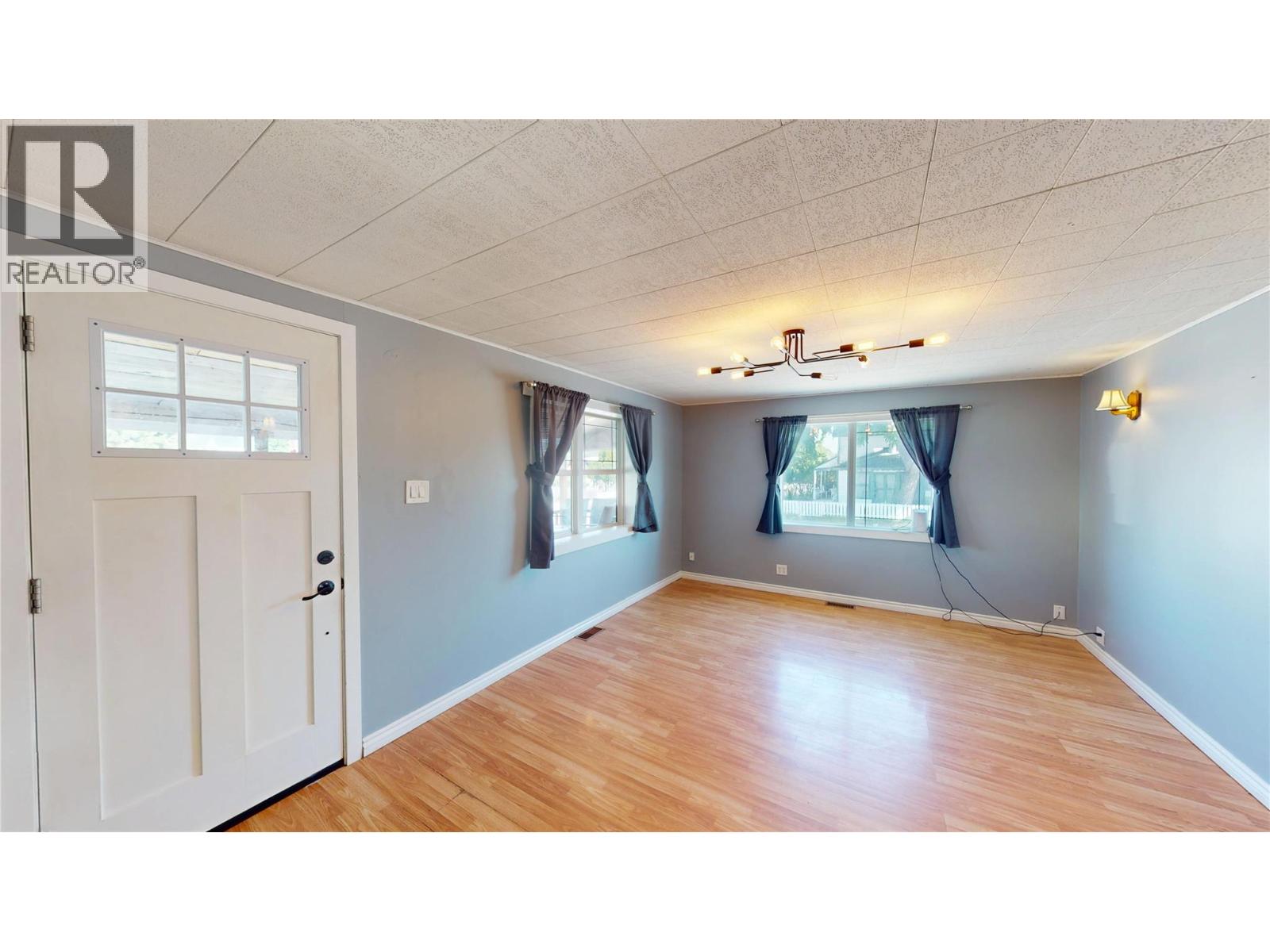 200 5TH Avenue S - 6