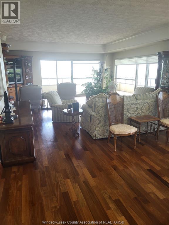 #1003 5151 RIVERSIDE DRIVE East - 9