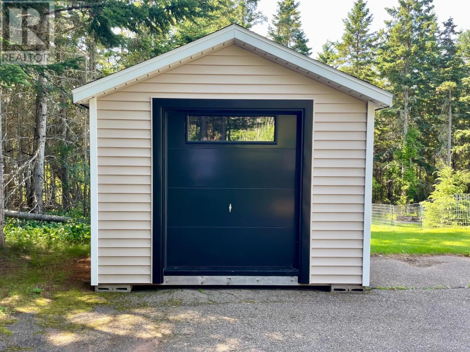 943 RATTENBURY Road - Image 12