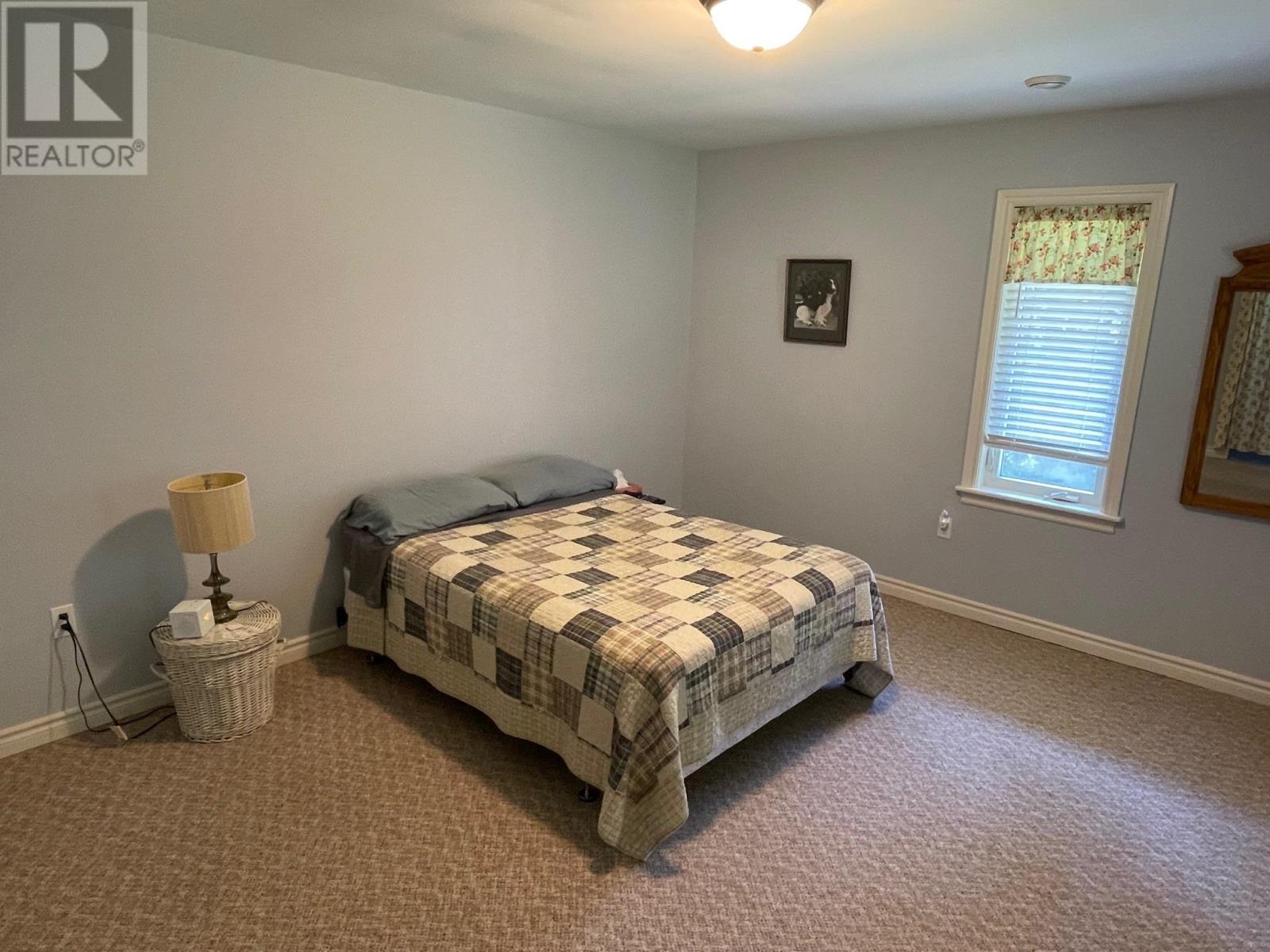 943 RATTENBURY Road - 24