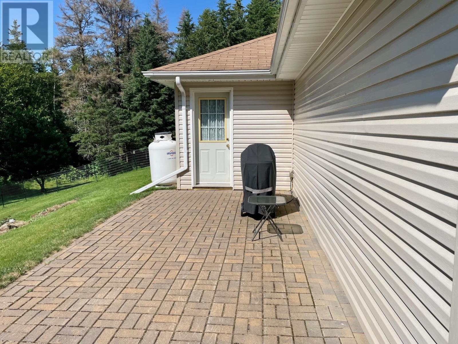 943 RATTENBURY Road - 9