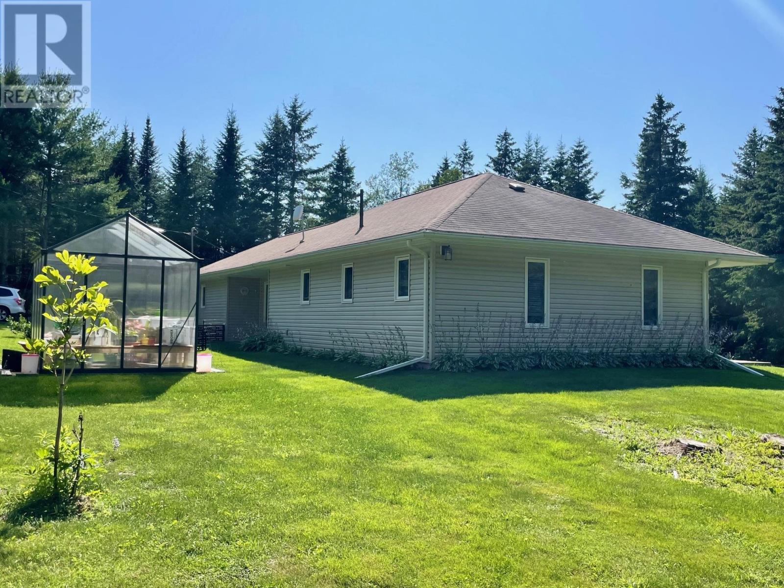 943 RATTENBURY Road - 3