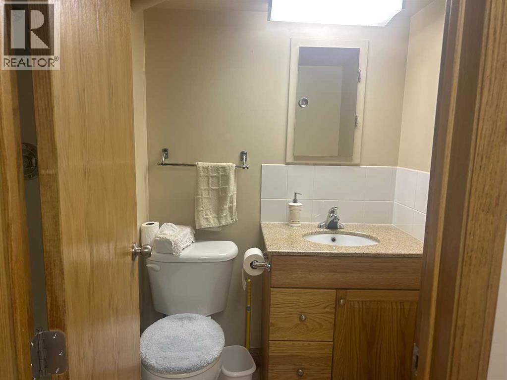 315 3 Avenue N - Image 18