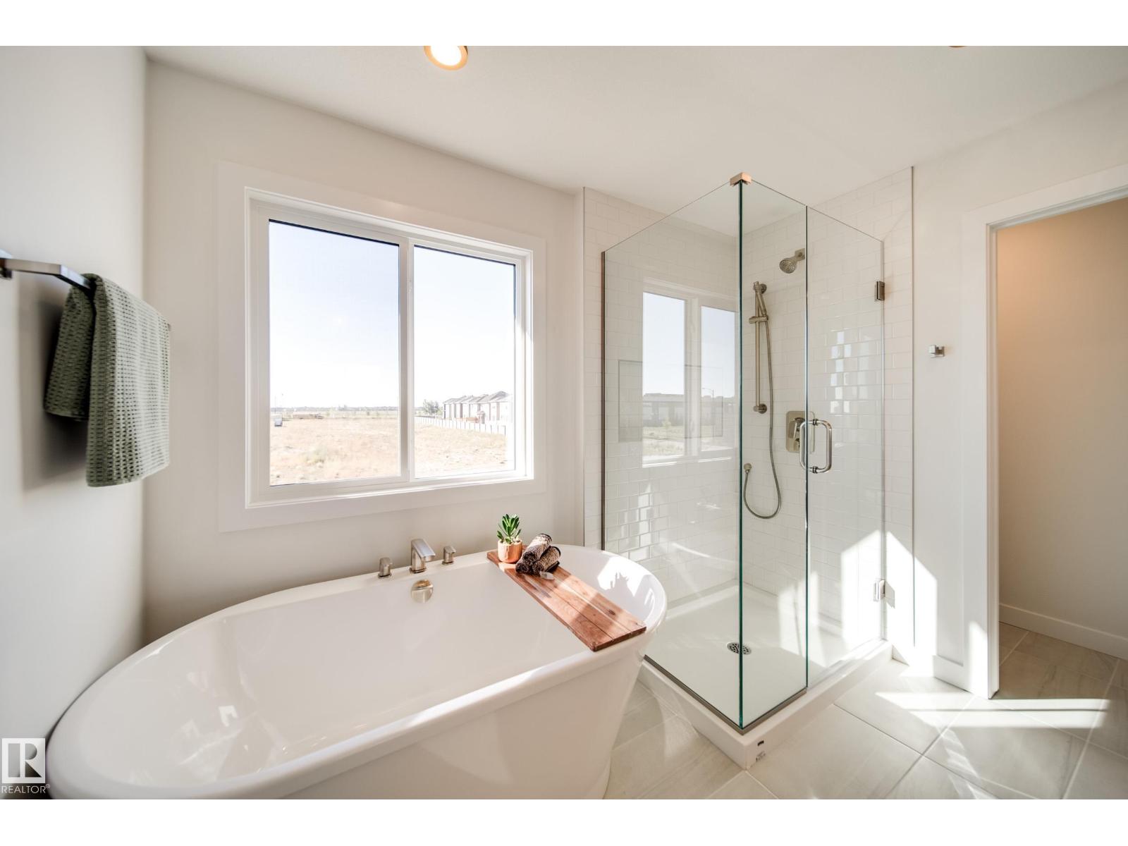 77 Chartres Close - Photo 18