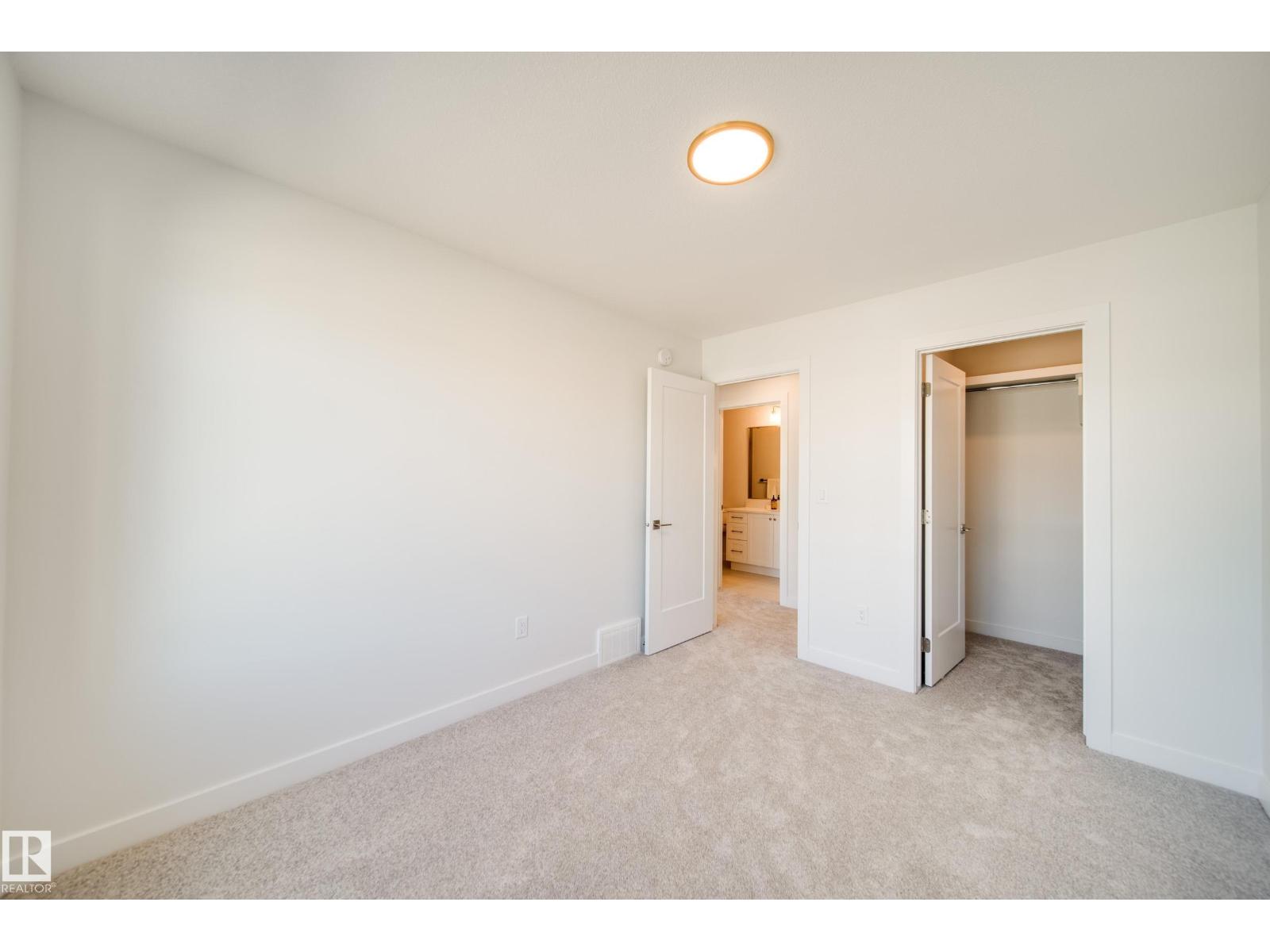 77 Chartres Close - Photo 25