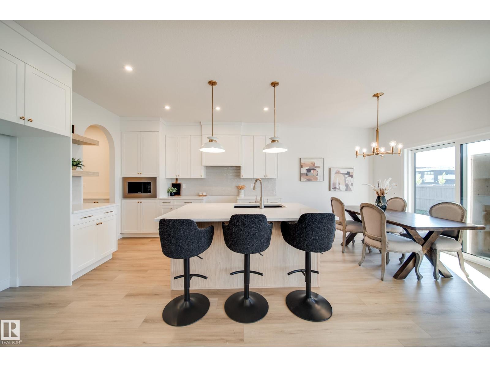 77 Chartres Close - Photo 5