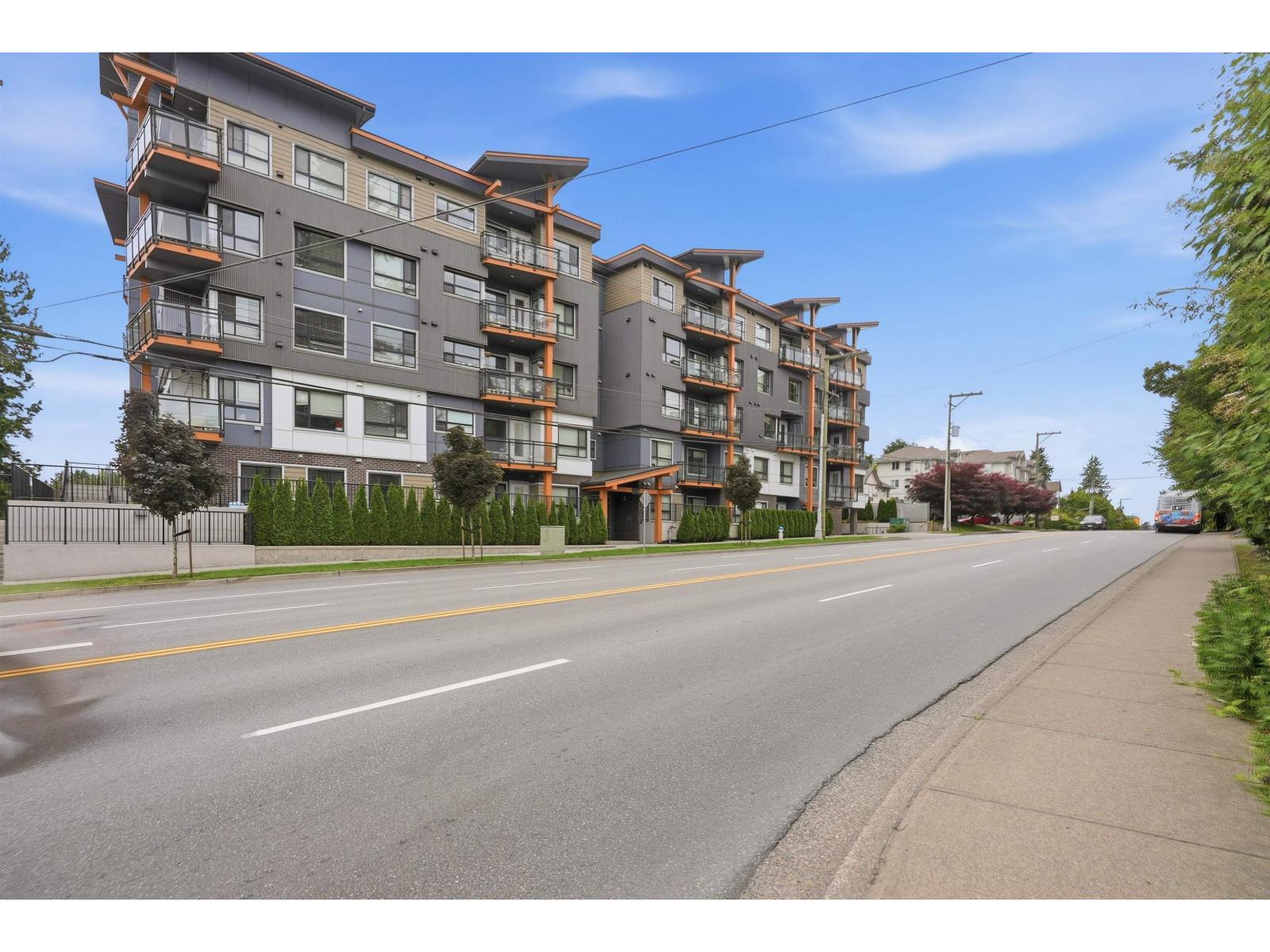 302 33568 GEORGE FERGUSON WAY, Abbotsford