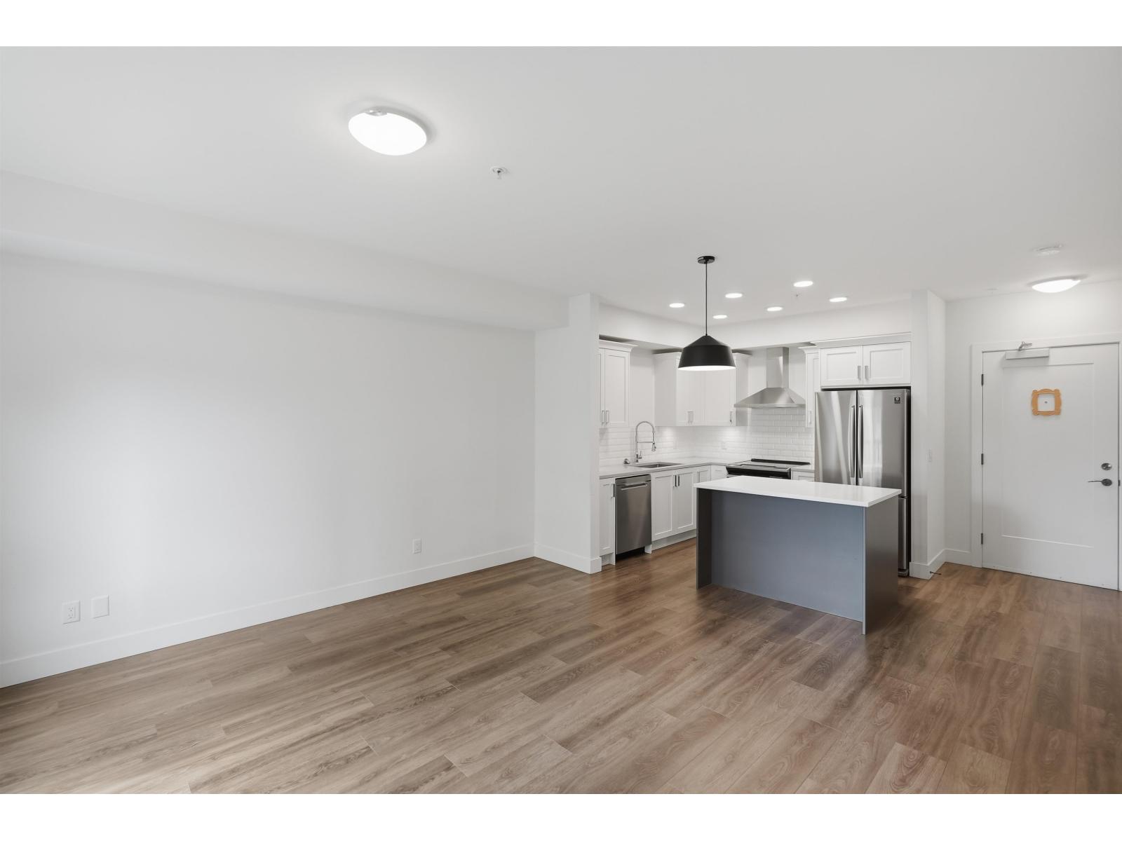 302 33568 GEORGE FERGUSON WAY, Abbotsford