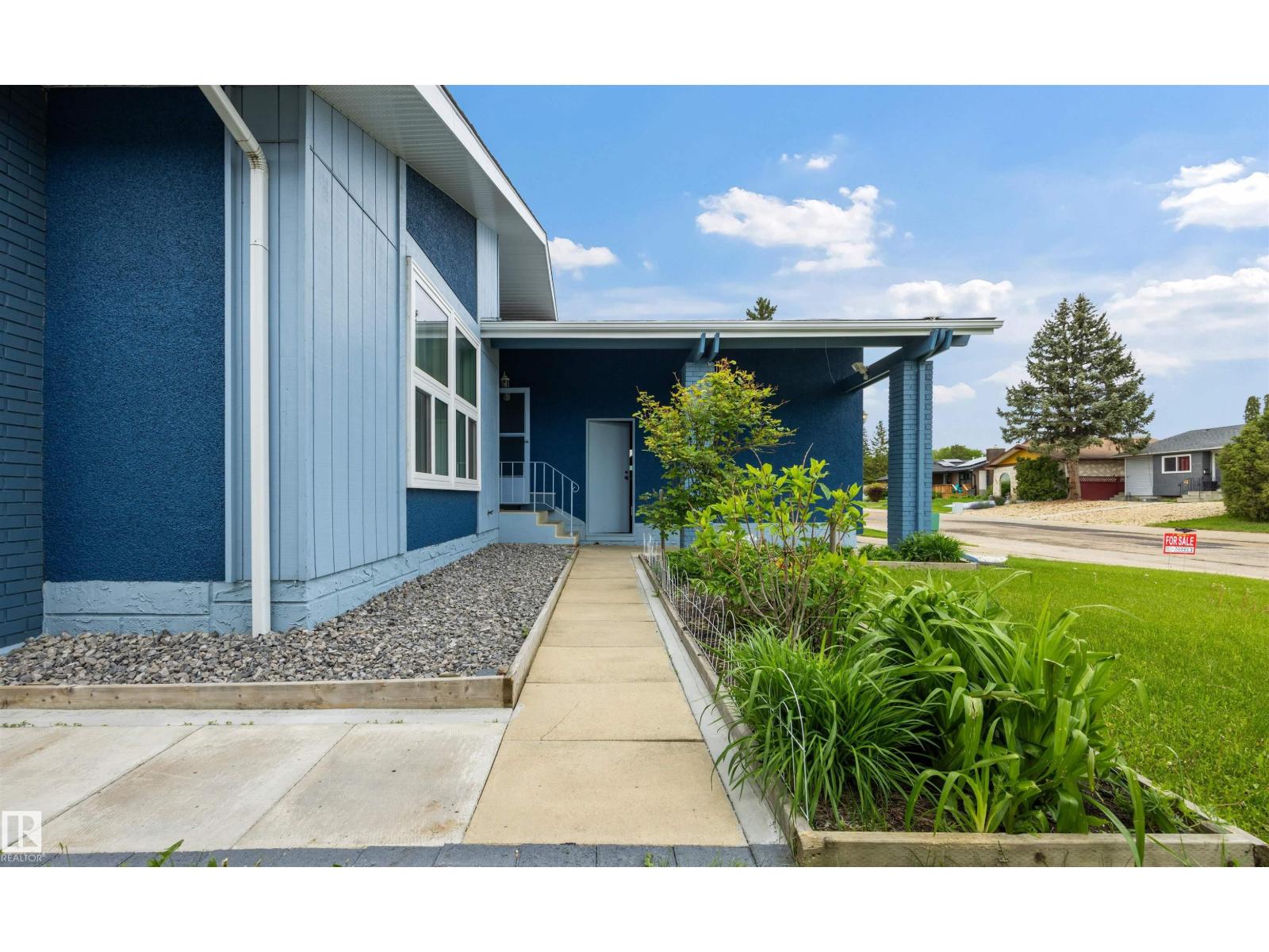 11707 150 Ave NW NW - 42