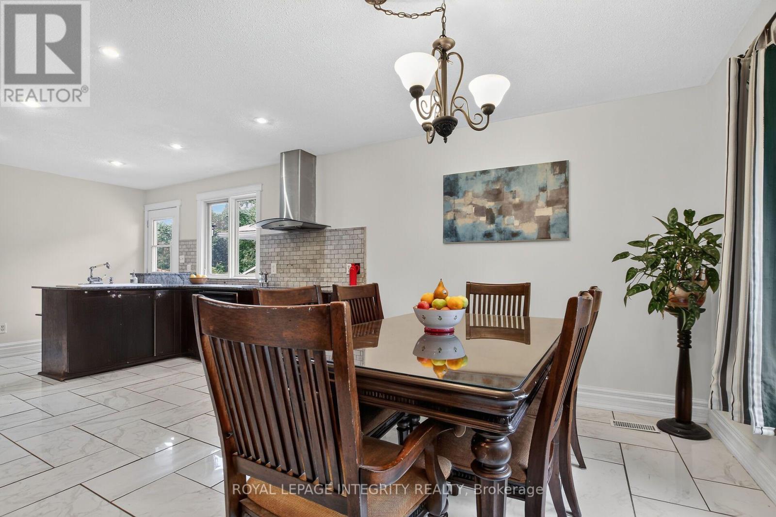 333 CHARRON STREET - Image 10